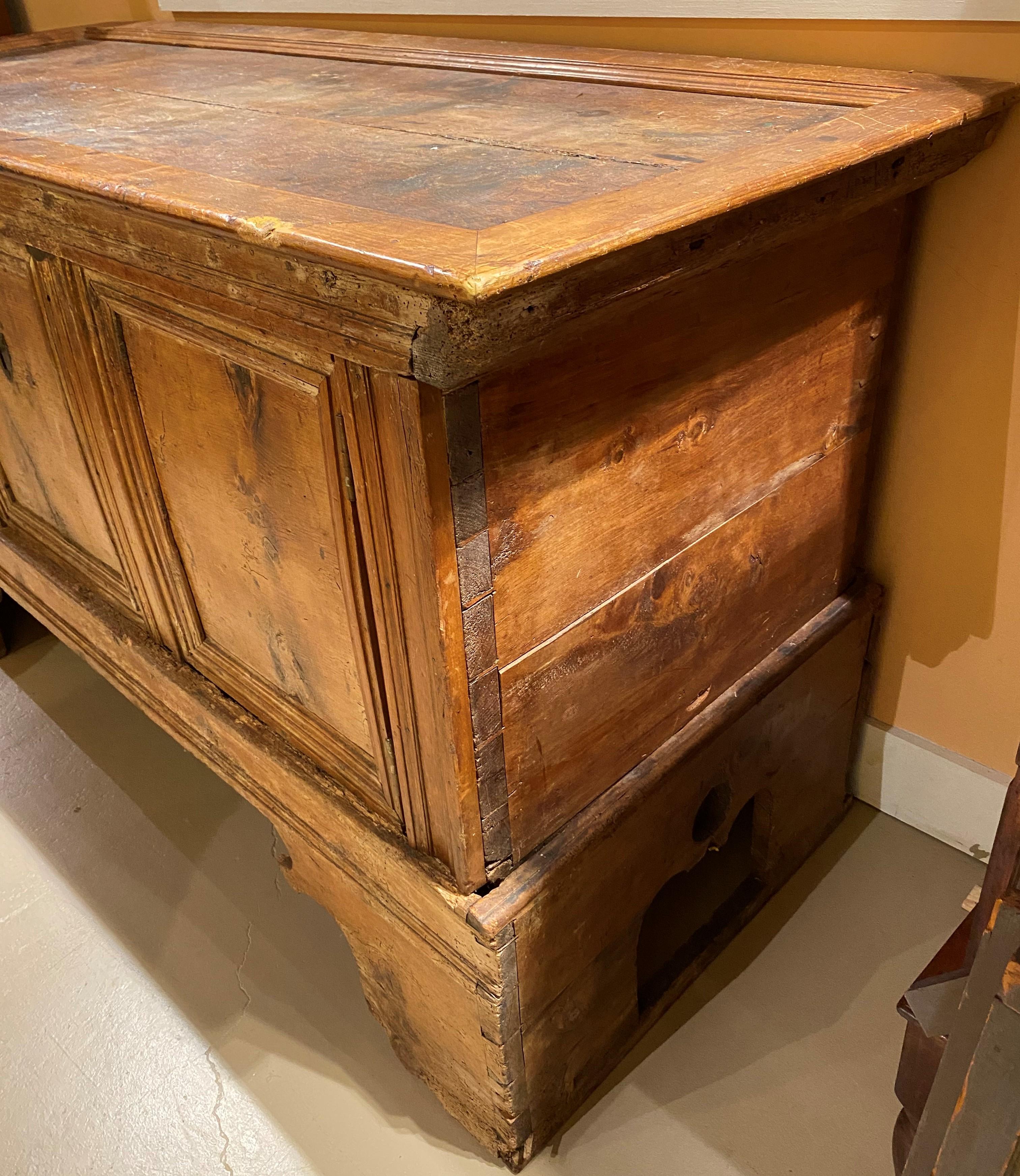 17th / 18th Century Continental Pine Storage Chest on Frame with Intricate Lock In Good Condition In Milford, NH