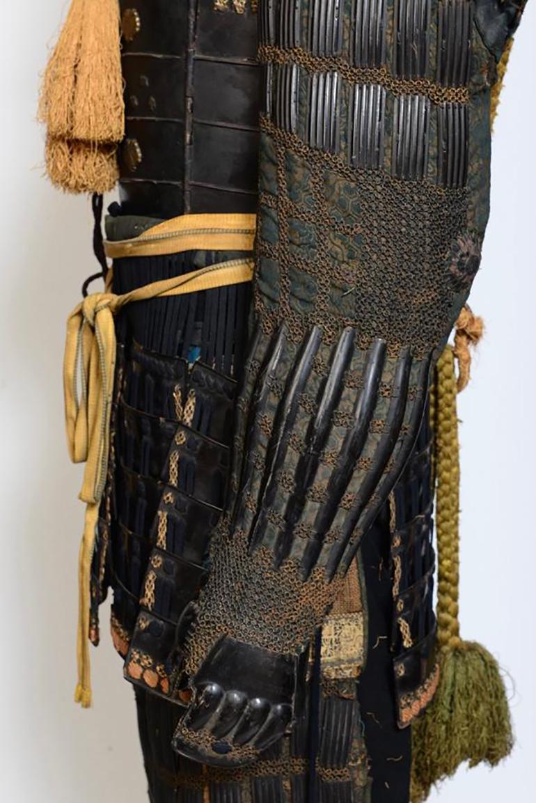17th-18th Century, Edo, A Set of Japanese Samurai Armor For Sale 8