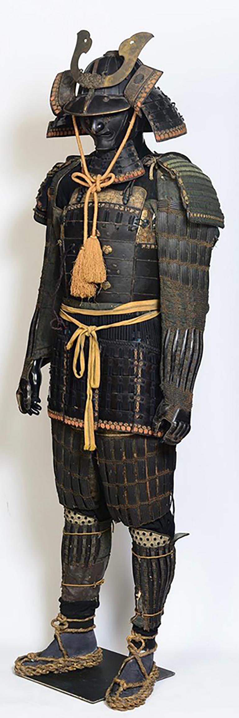 17th-18th Century, Edo, A Set of Japanese Samurai Armor For Sale 9