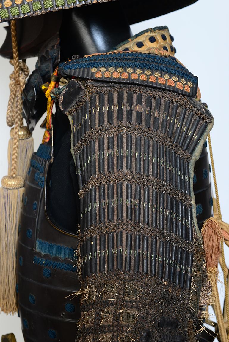 17th-18th Century, Edo, A Set of Very Rare Antique Japanese Female Samurai Armor 3