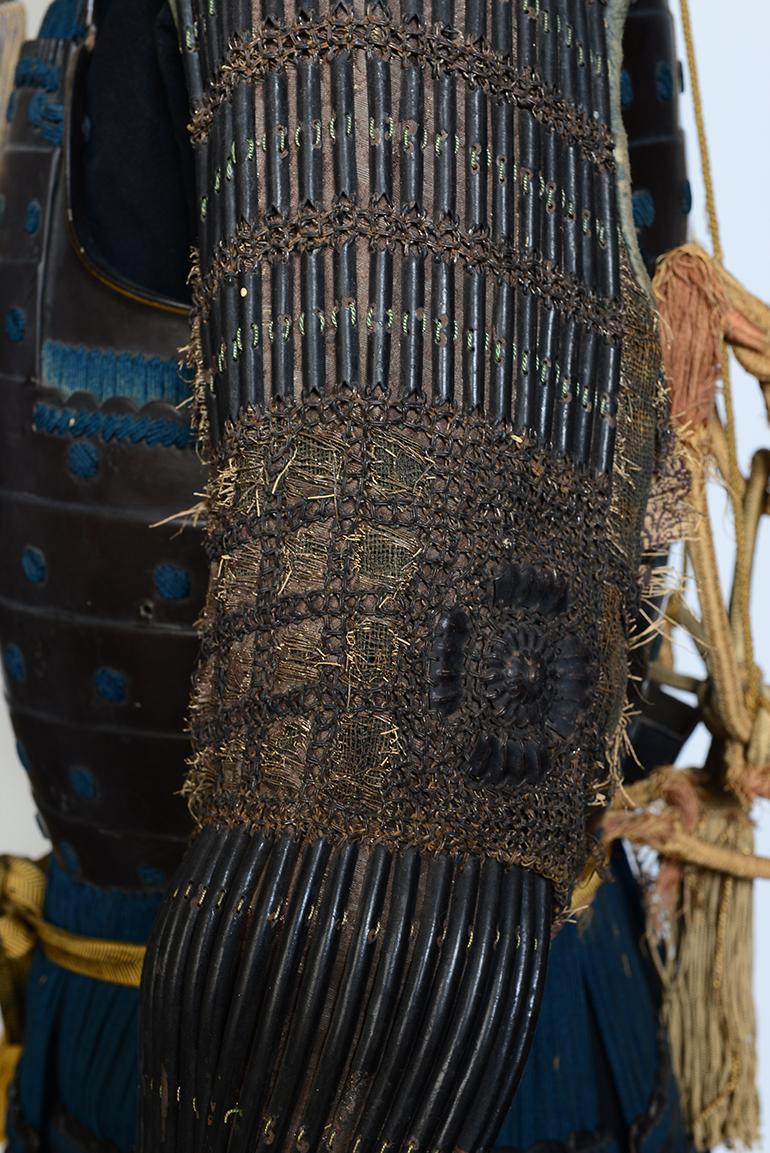 17th-18th Century, Edo, A Set of Very Rare Antique Japanese Female Samurai Armor 4