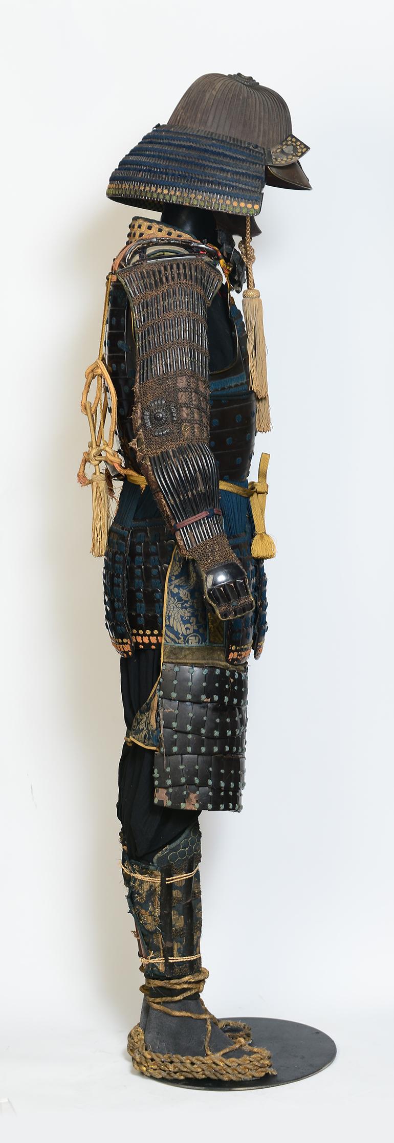 17th-18th Century, Edo, A Set of Very Rare Antique Japanese Female Samurai Armor 10