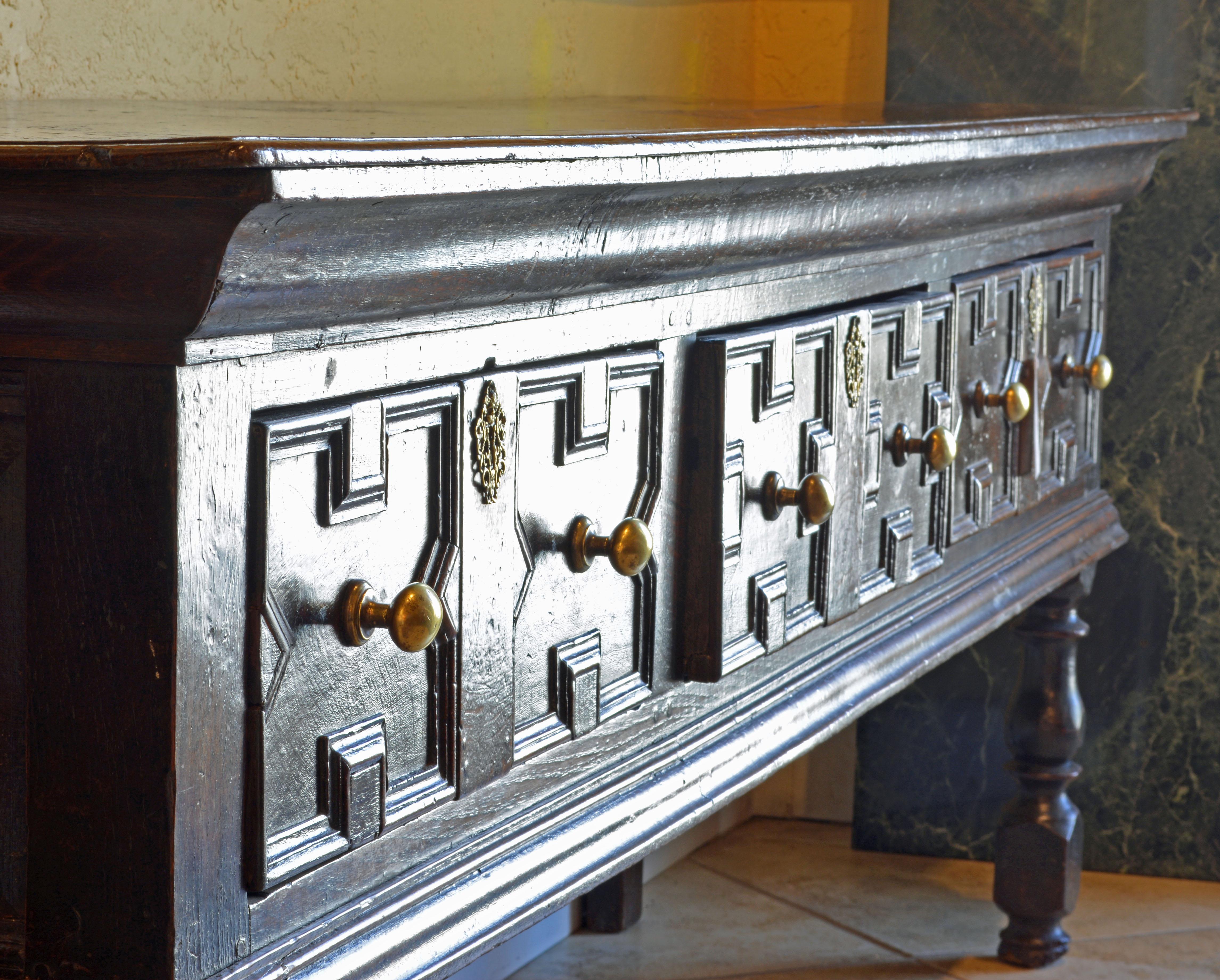 17th-18th Century English Jacobean Style Three-Drawer Oak Wood Dresser or Buffet 11