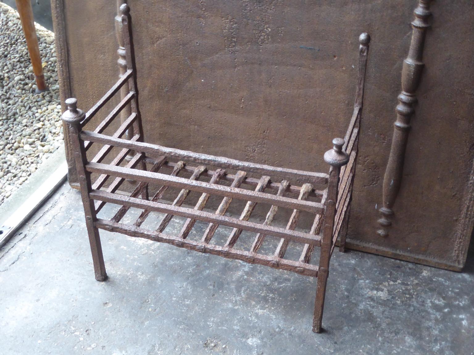 Gothic 17th-18th Century French Fire Grate, Fireplace Grate