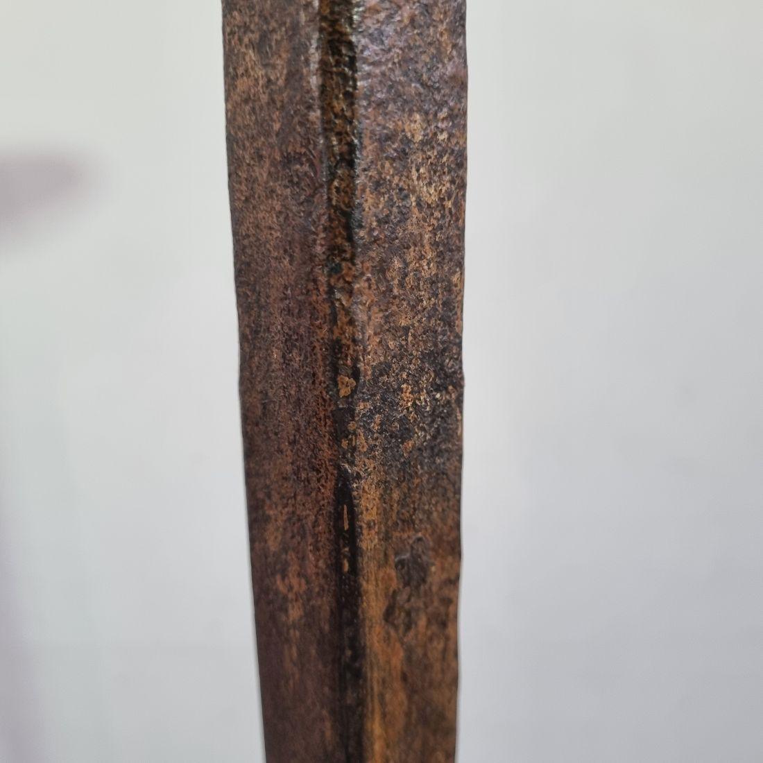 Portacandele francese del XVII-XVIII secolo in ferro forgiato a mano in vendita 9