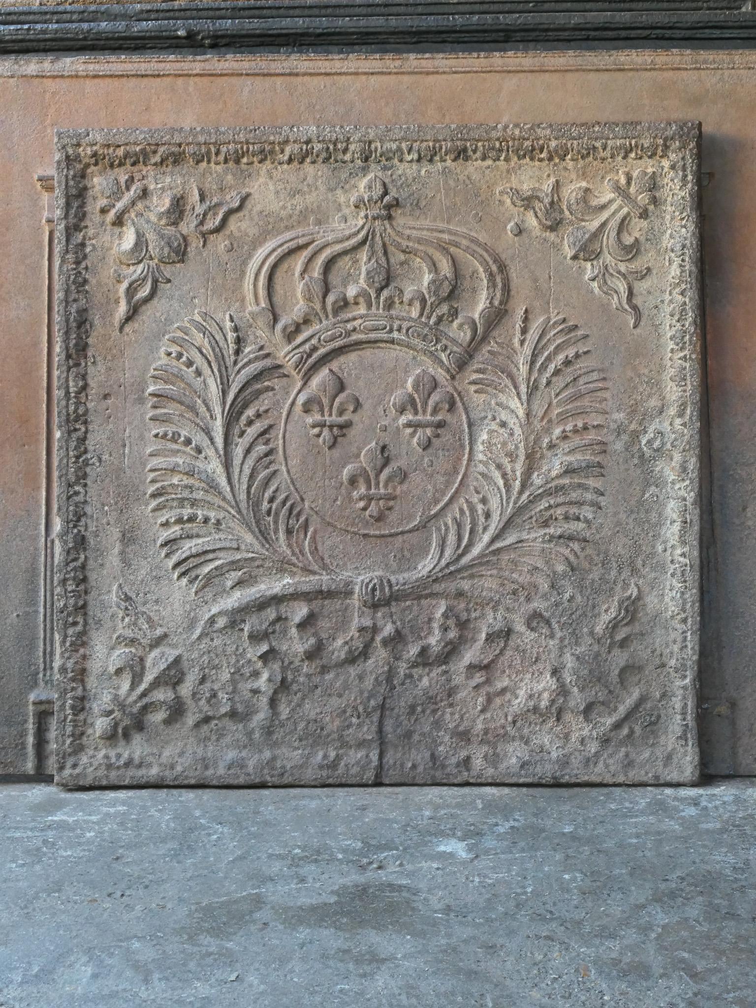 17th-18th Century French Louis XIV 'Arms of France' Fireback / Backsplash In Fair Condition For Sale In Amerongen, NL