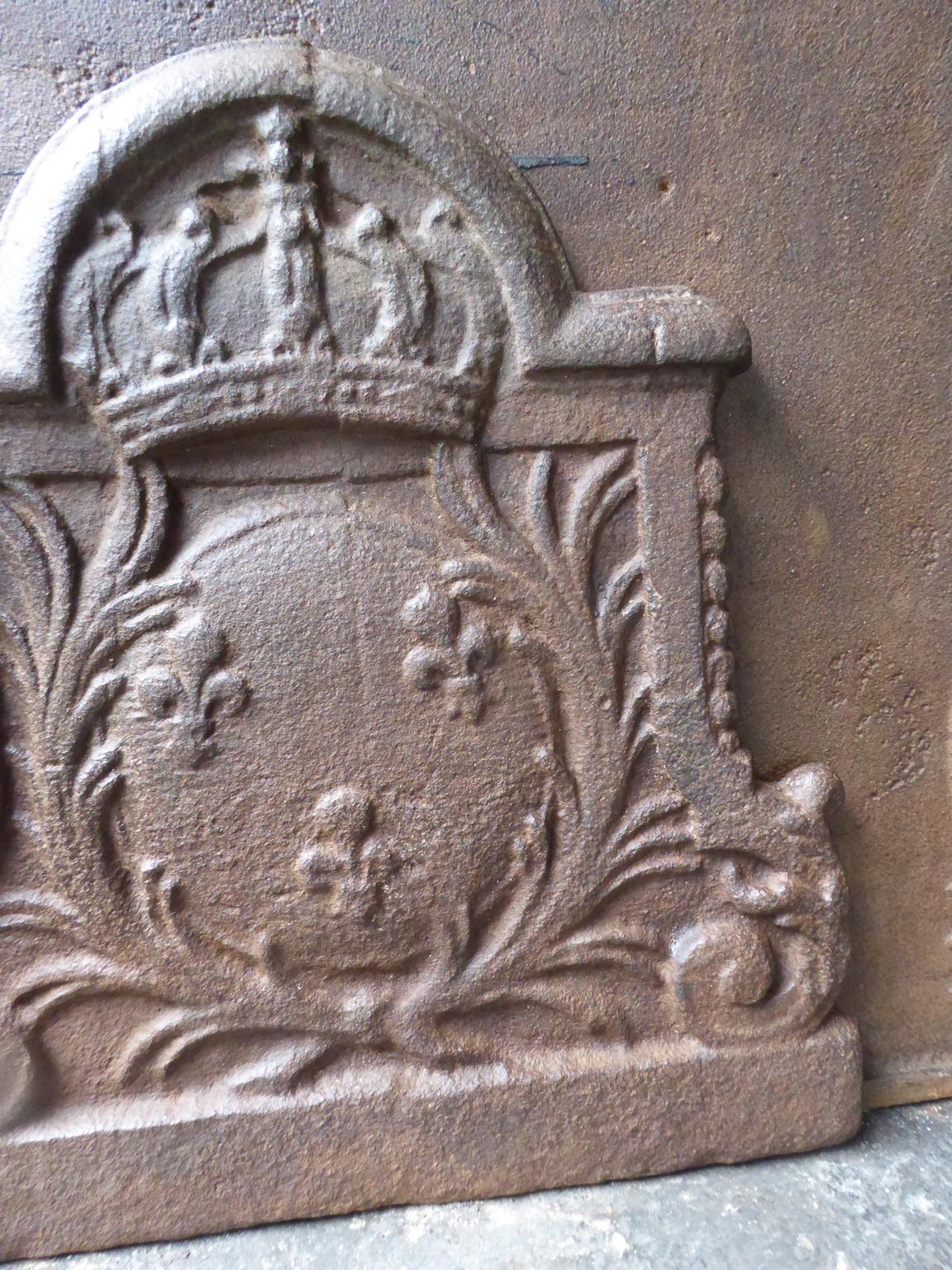 17th-18th Century French Louis XIV Fireback with the Coat of Arms of France In Good Condition In Amerongen, NL