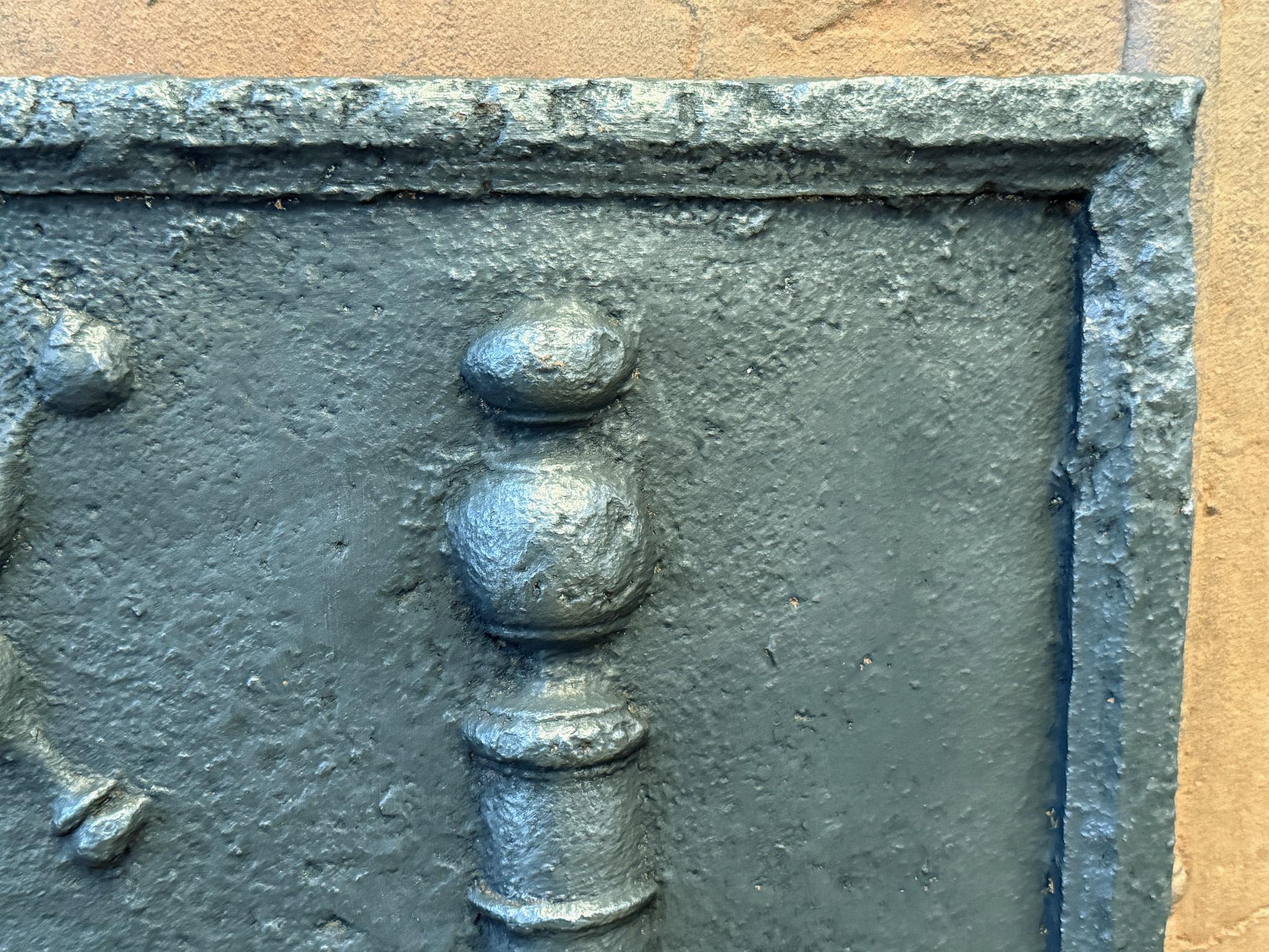 Plaque de cheminée / crédence arrière Louis XIV du 17e-18e siècle « Saint Andrew's Cross » française. Bon état - En vente à Amerongen, Amerongen