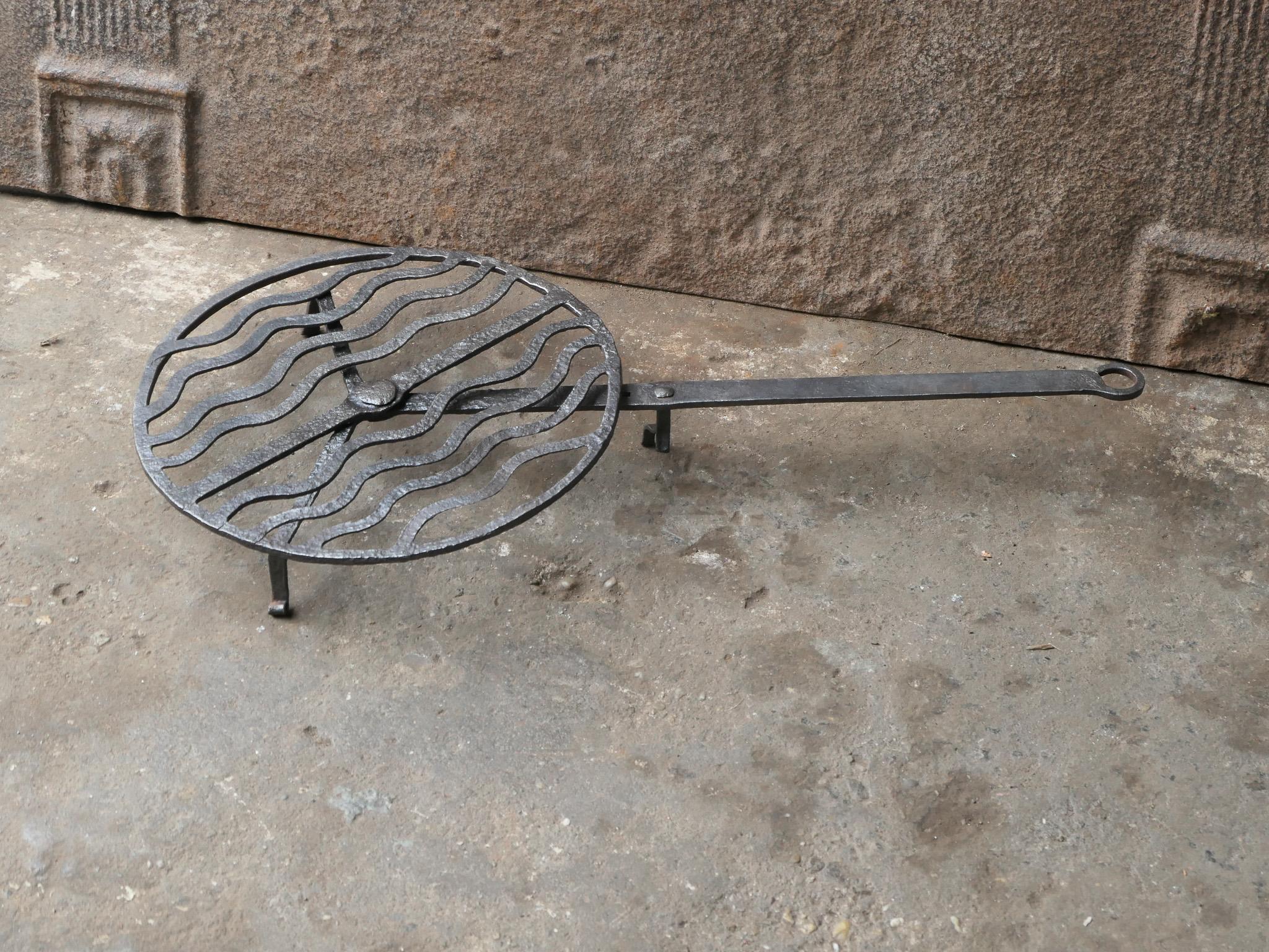 Wrought Iron 17th-18th Century French Louis XV Rotating Gridiron For Sale