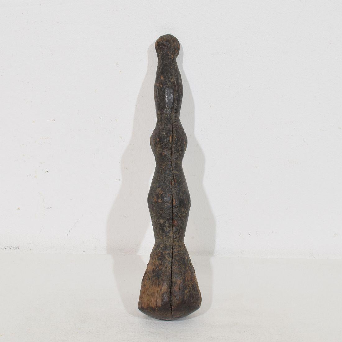 Mortaio e pestello in arenaria francese del XVII-XVIII secolo in vendita 6