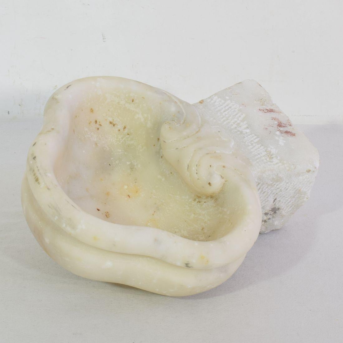 Hand-Carved 17th/ 18th Century Italian Baroque Marble Holy Water Font or Stoup For Sale