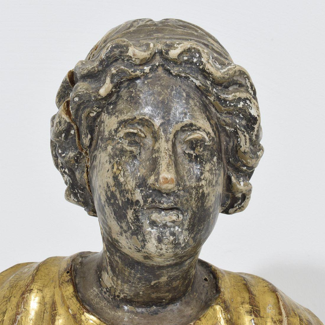 17th-18th Century Italian Hand Carved Wooden Reliquary Bust For Sale 6