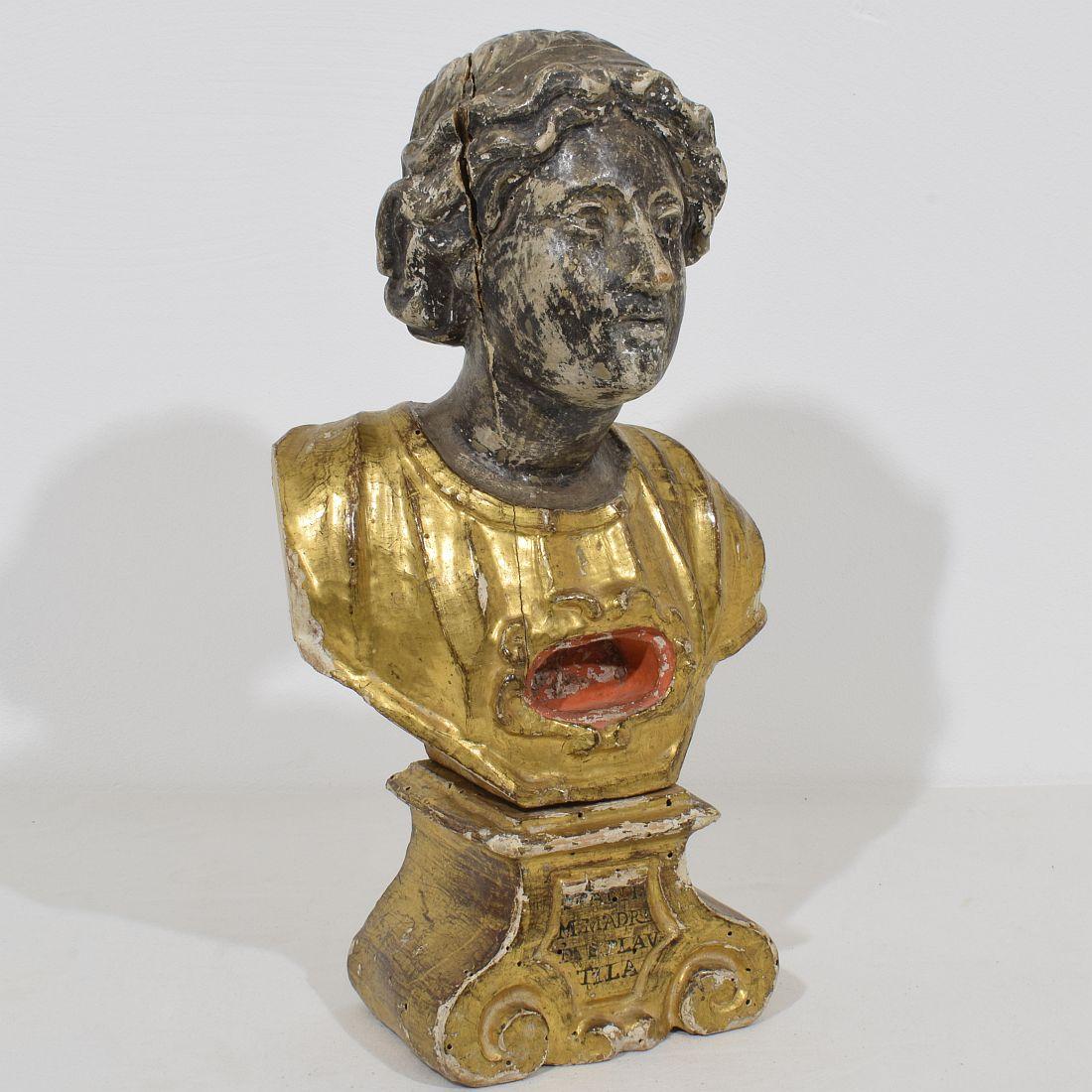 Baroque 17th-18th Century Italian Hand Carved Wooden Reliquary Bust For Sale
