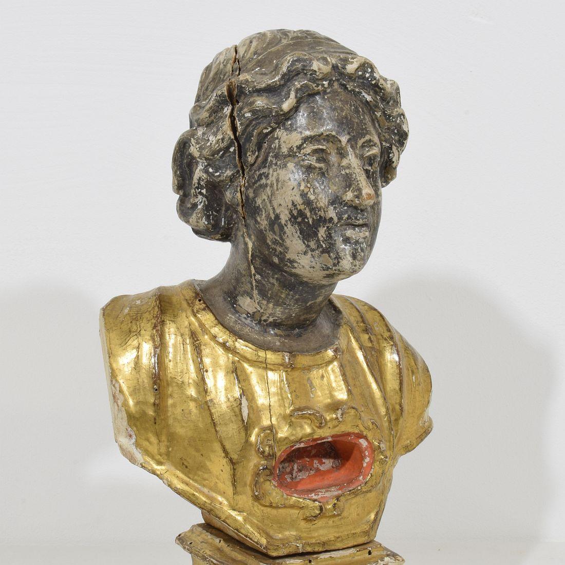 17th-18th Century Italian Hand Carved Wooden Reliquary Bust For Sale 3