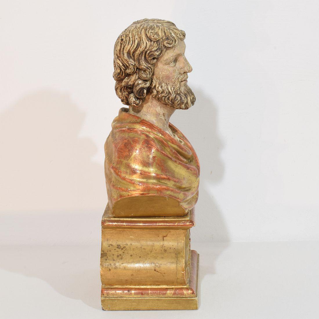 italien Buste de saint en bois sculpté à la main, Italie 17e-18e siècle en vente
