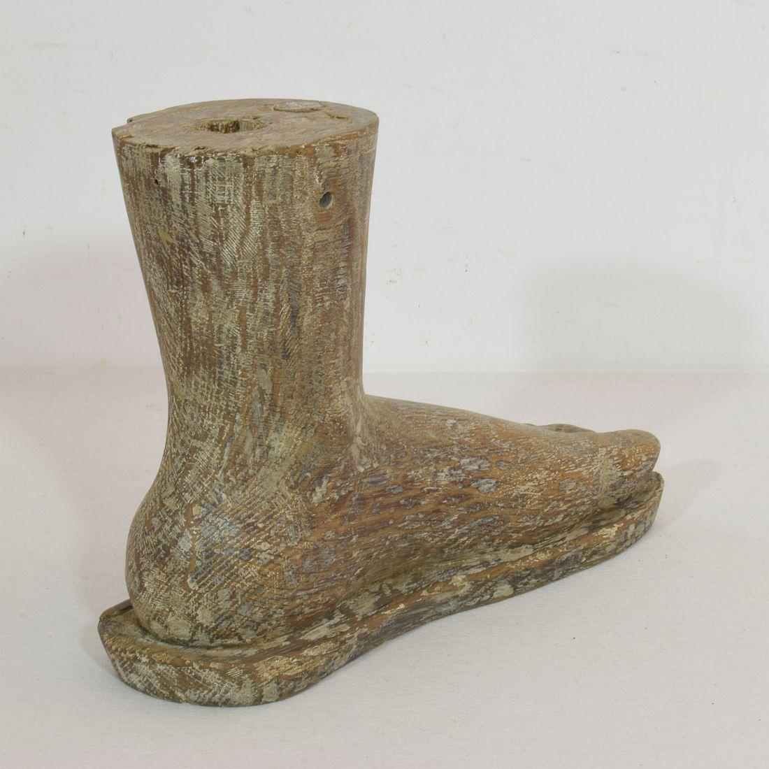 17th / 18th Century Italian Wooden Foot of a Santos 1