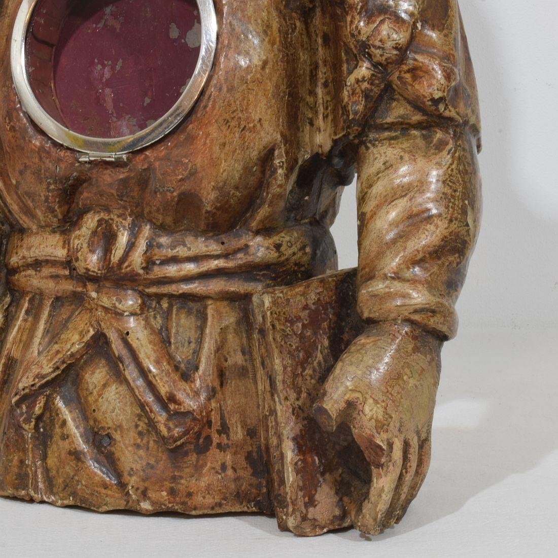 17th-18th Century Italian Wooden Reliquary Bust of a Madonna For Sale 6