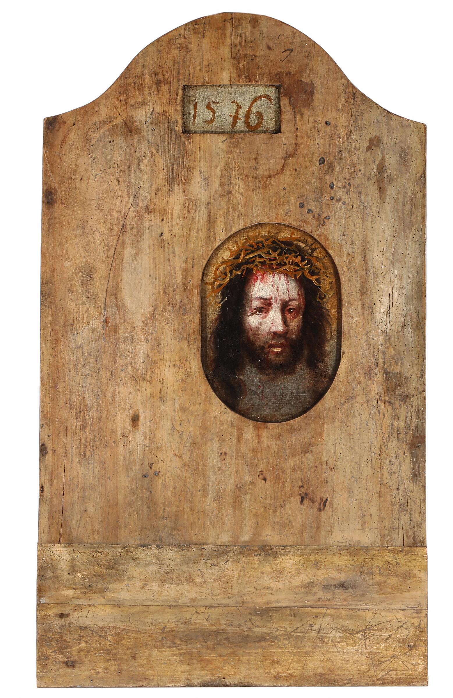 Jesus with the cross wearing the crown of thorns, verso portait of Jesus wearing the crown of thorns. Unsigned. Oil on canvas laid on wood. 134 × 76 cm. Unframed.