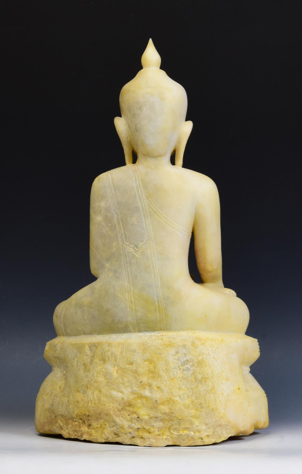 Statue de Bouddha assis en marbre d'albâtre birman ancien Shan du 17e au 18e siècle 3