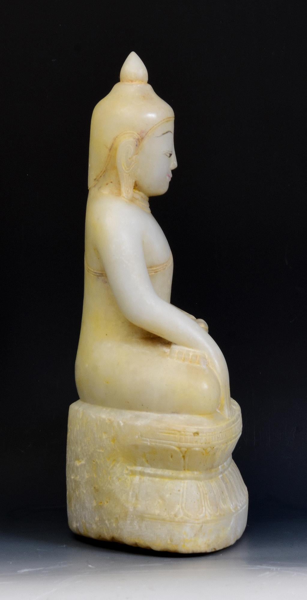 17th - 18th Century, Shan, Antique Burmese Alabaster Marble Seated Buddha Statue For Sale 7
