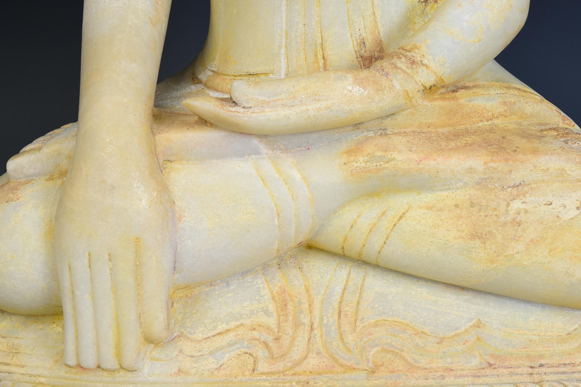 18th Century and Earlier 17th - 18th Century, Shan, Antique Burmese Alabaster Marble Seated Buddha Statue