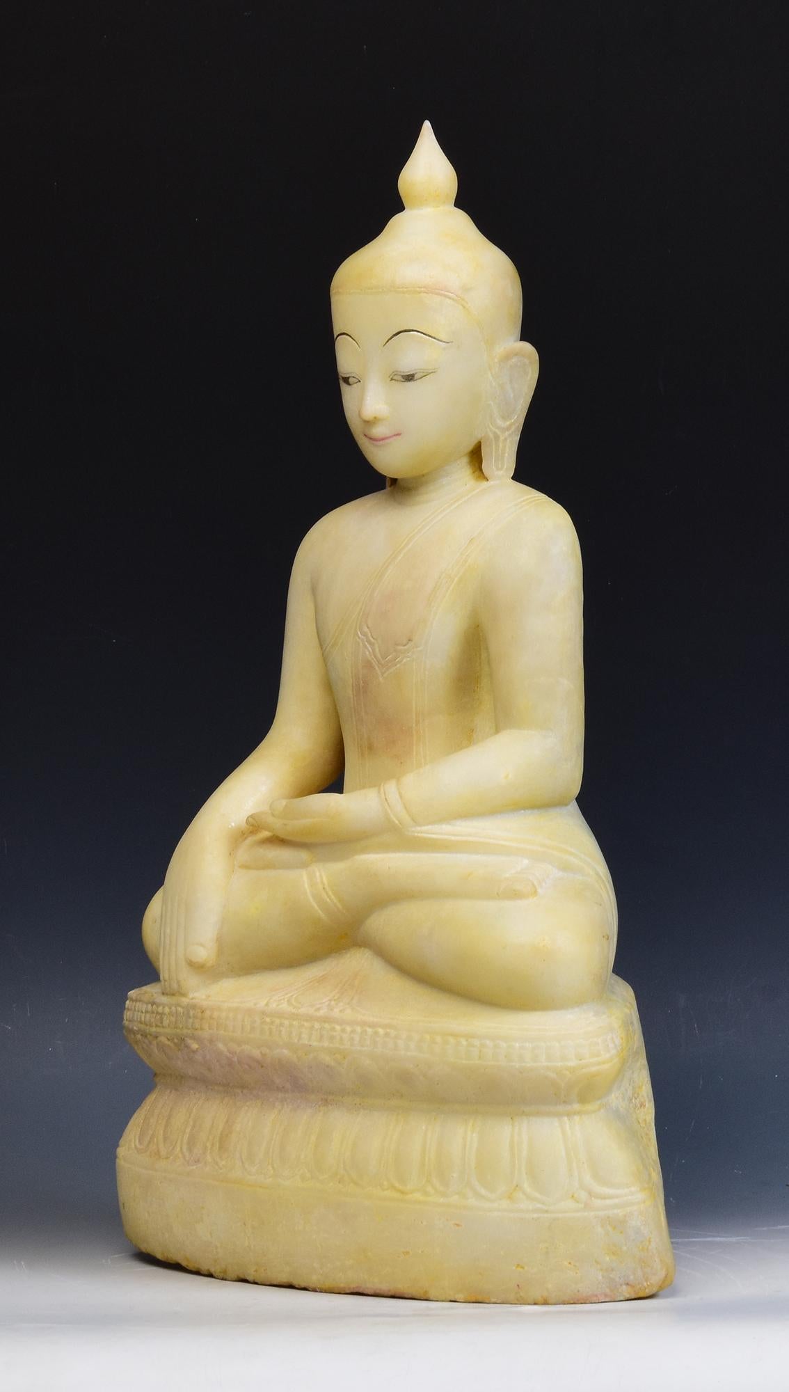 Statue de Bouddha assis en marbre d'albâtre birman ancien Shan du 17e au 18e siècle 1