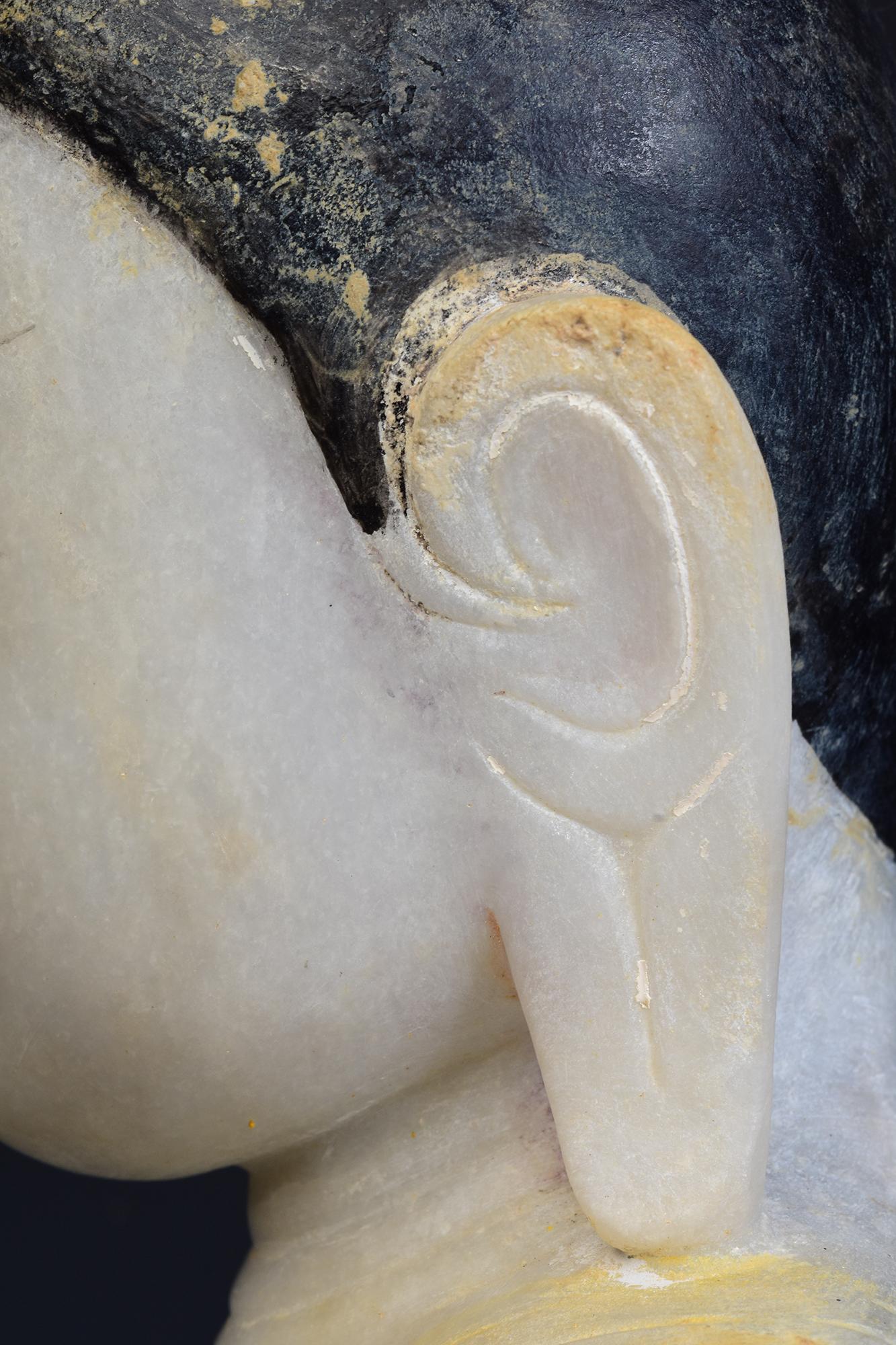 17th - 18th Century, Shan, Antique Burmese Alabaster Marble Seated Buddha Statue 4