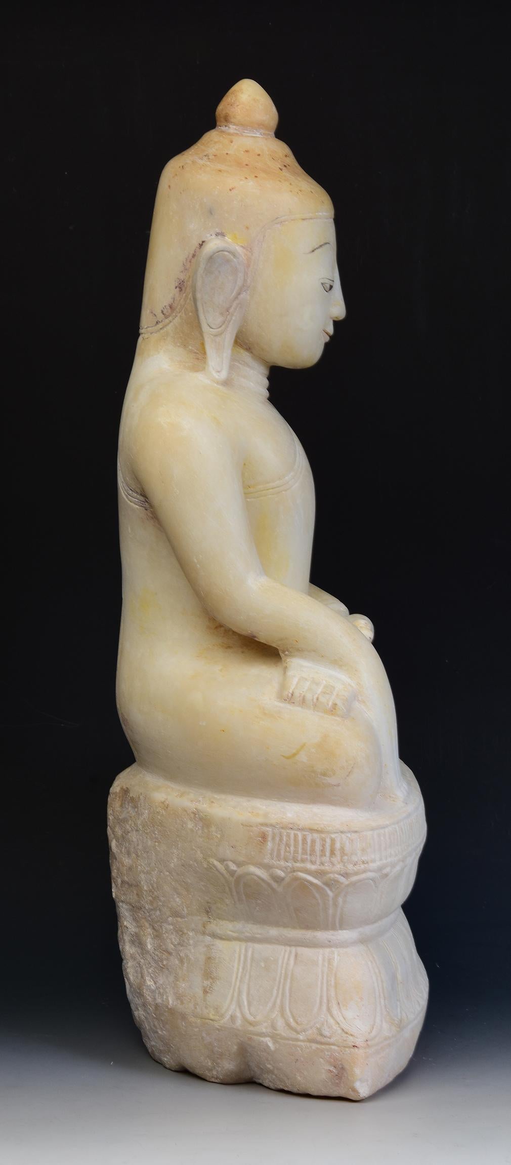 17th - 18th Century, Shan, Antique Burmese Alabaster Marble Seated Buddha Statue 10