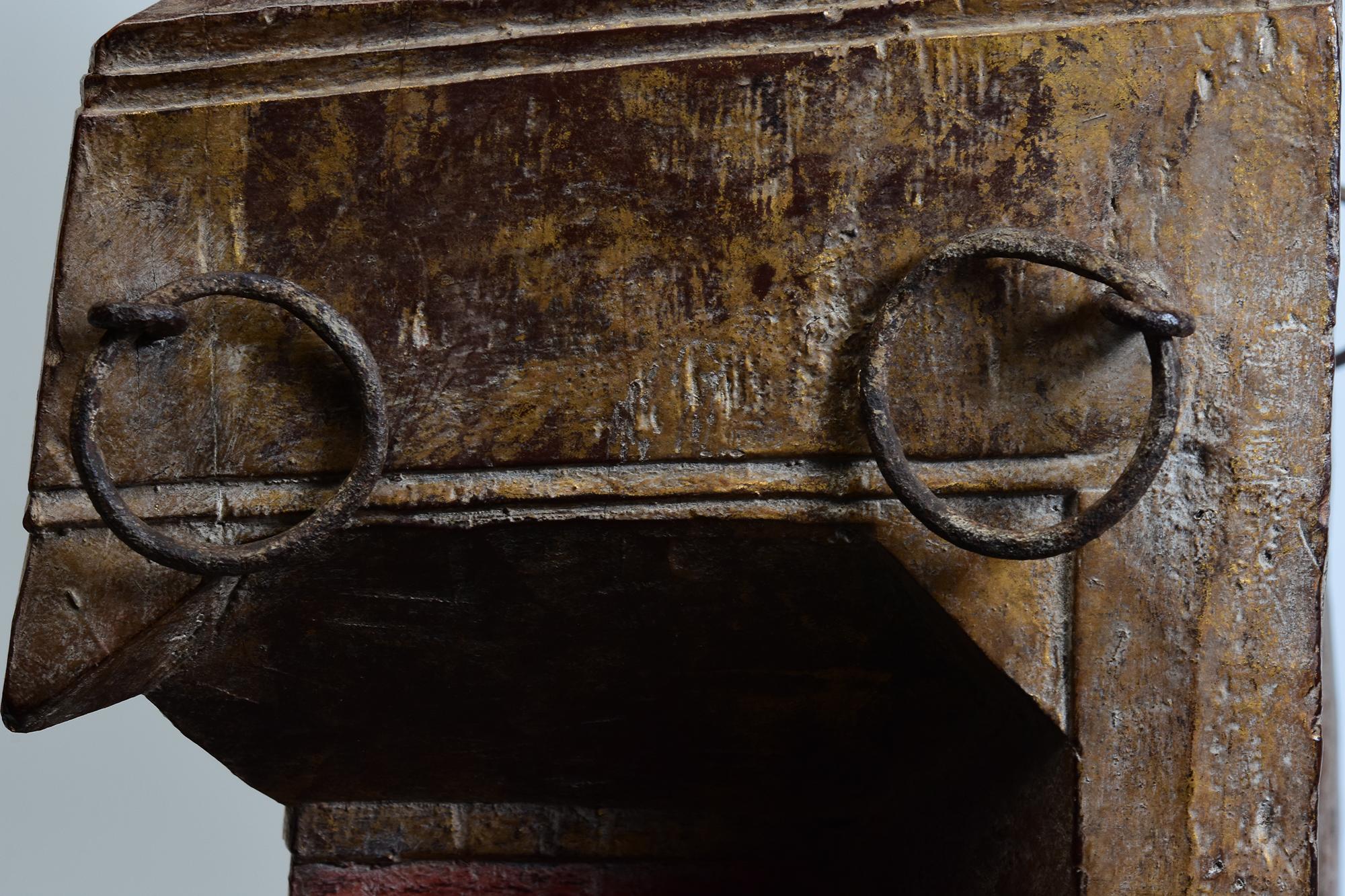 17th - 18th Century, Shan, Antique Burmese Wooden Seated Buddha For Sale 4