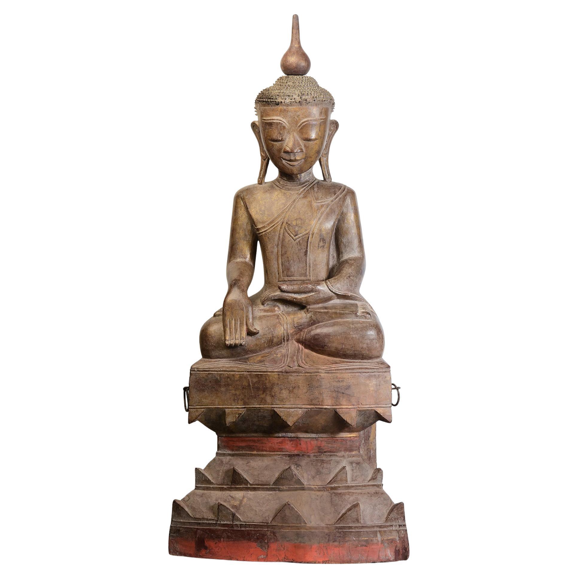 17° - 18° secolo, Shan, Antico Buddha seduto birmano in legno