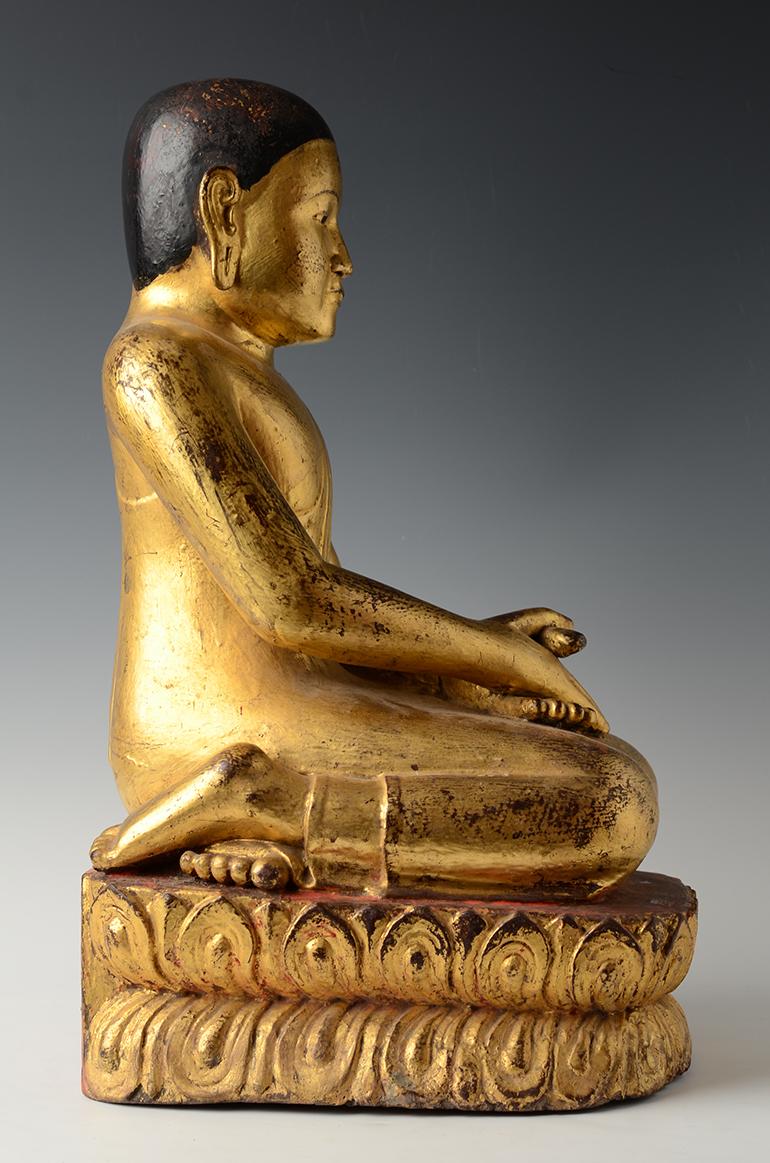 17th-18th Century, Shan, Antique Burmese Wooden Seated Monk / Disciple For Sale 7