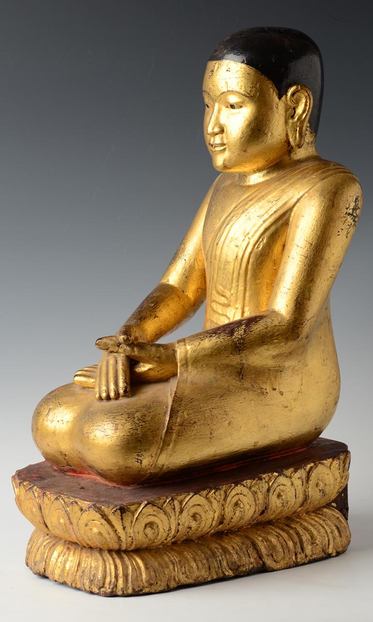 17th-18th Century, Shan, Antique Burmese Wooden Seated Monk / Disciple For Sale 2