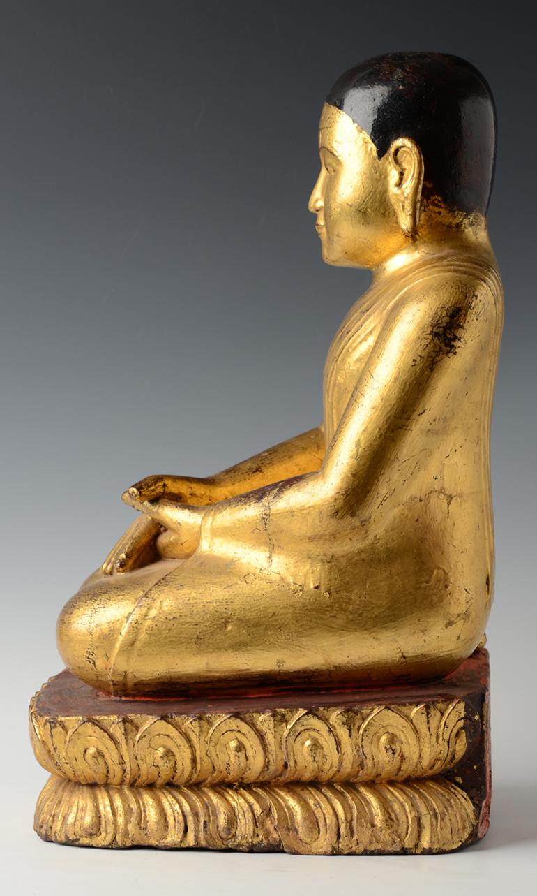 17th-18th Century, Shan, Antique Burmese Wooden Seated Monk / Disciple For Sale 3