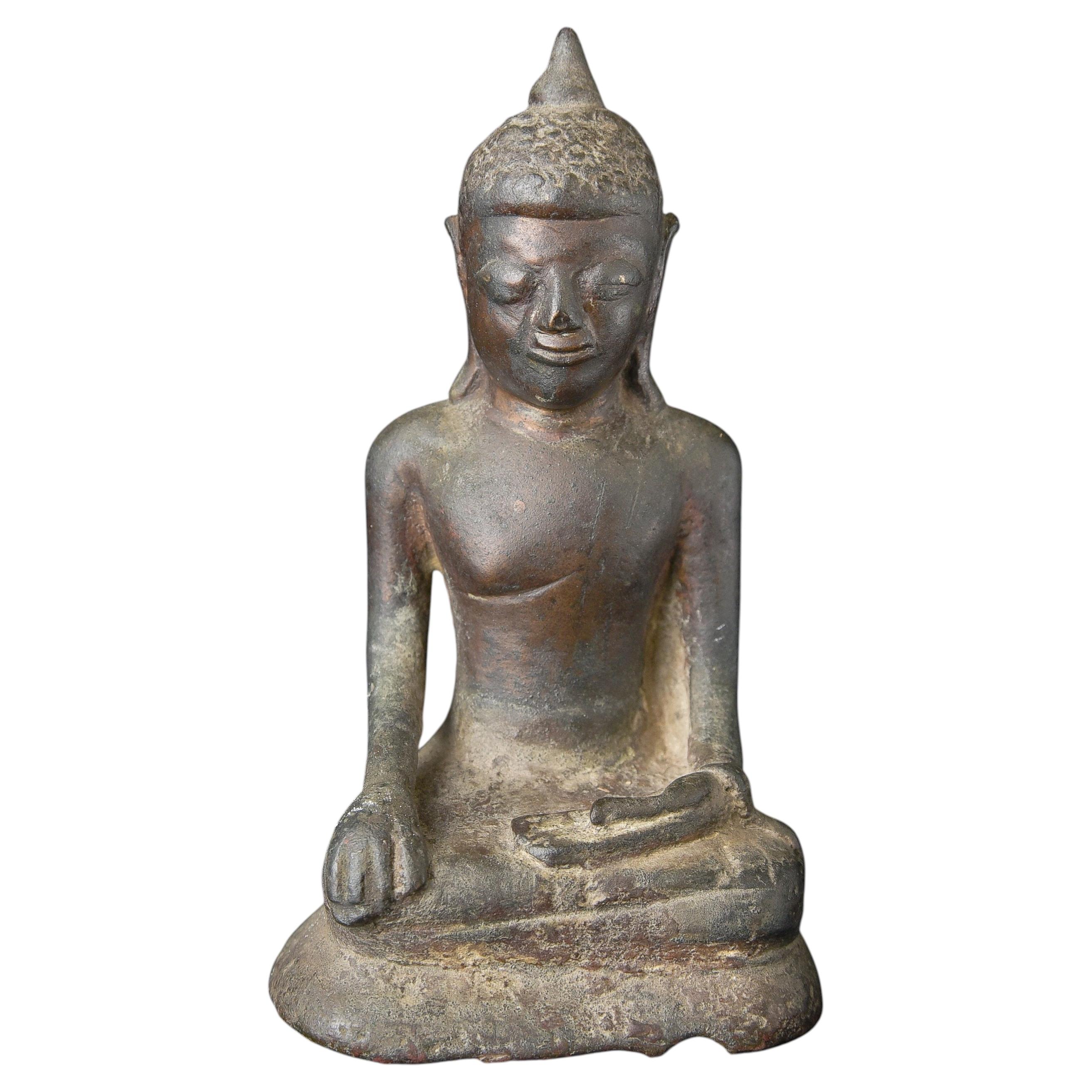 17th-18thC Solid Cast Bronze Cambodian Buddha For Sale