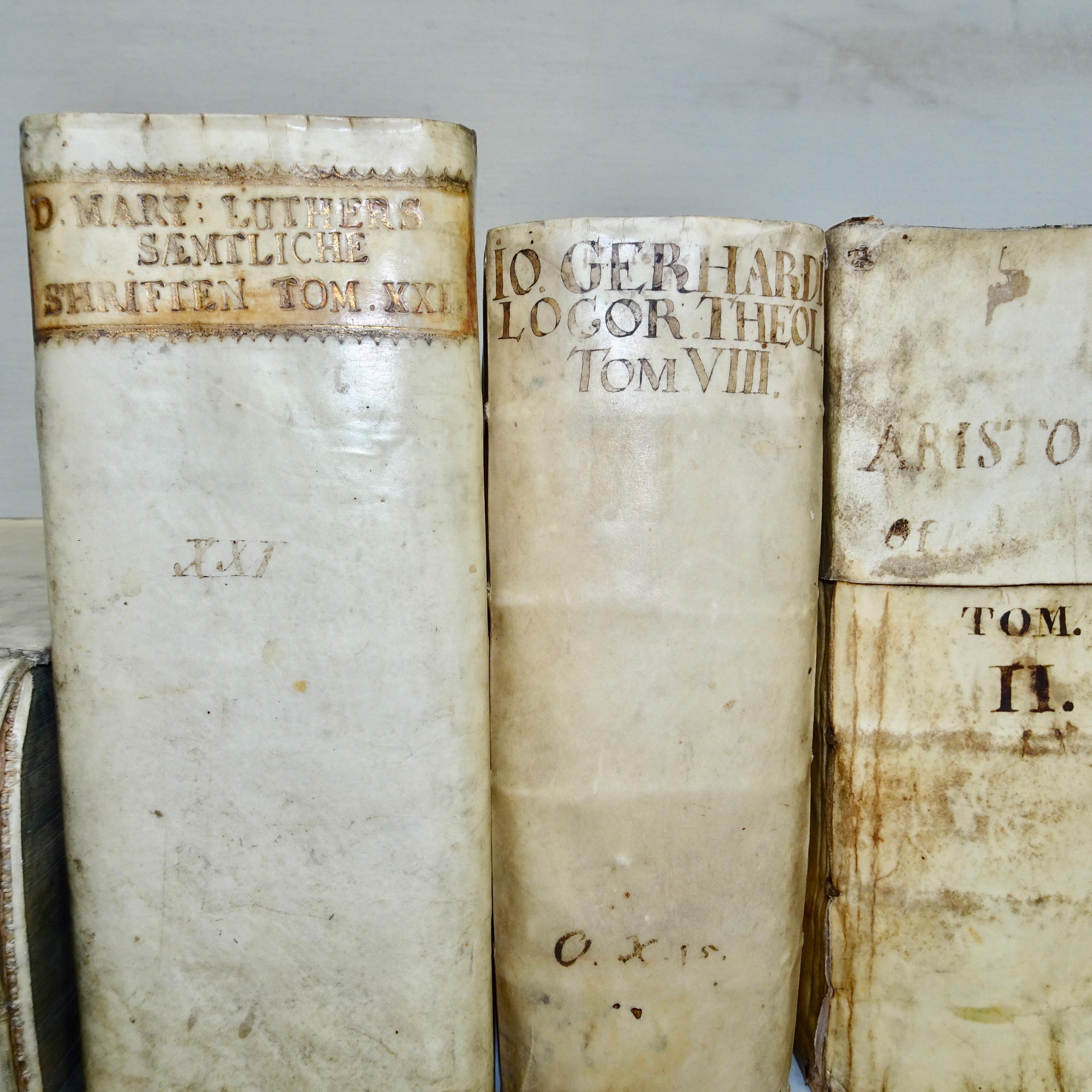 17th and 18th Century Collection of Four All Vellum Books  In Good Condition For Sale In Nashville, TN
