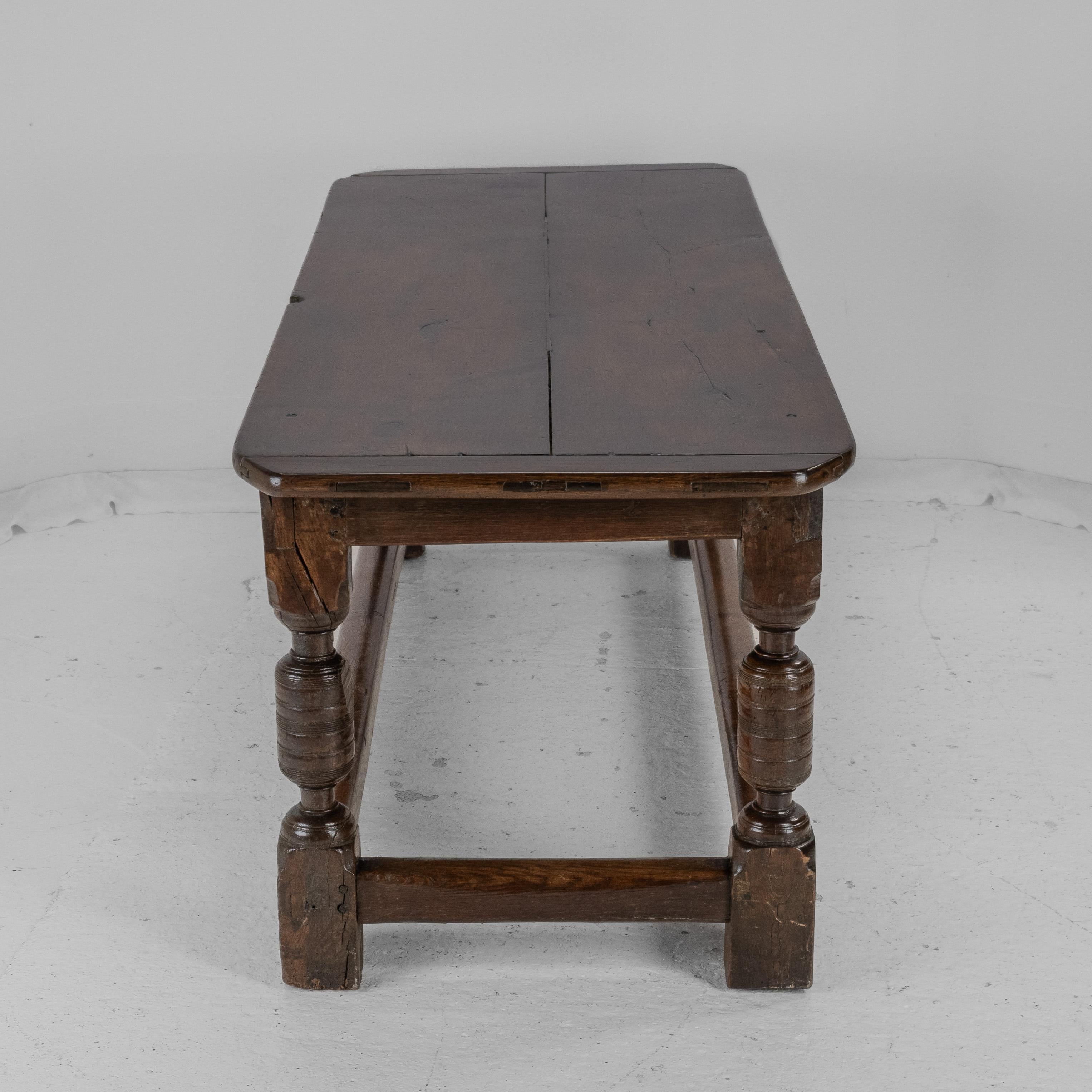 Country 17th and 18th Century Oak Refectory Dining Table (Carolean, Jacobean, Georgian) in vendita