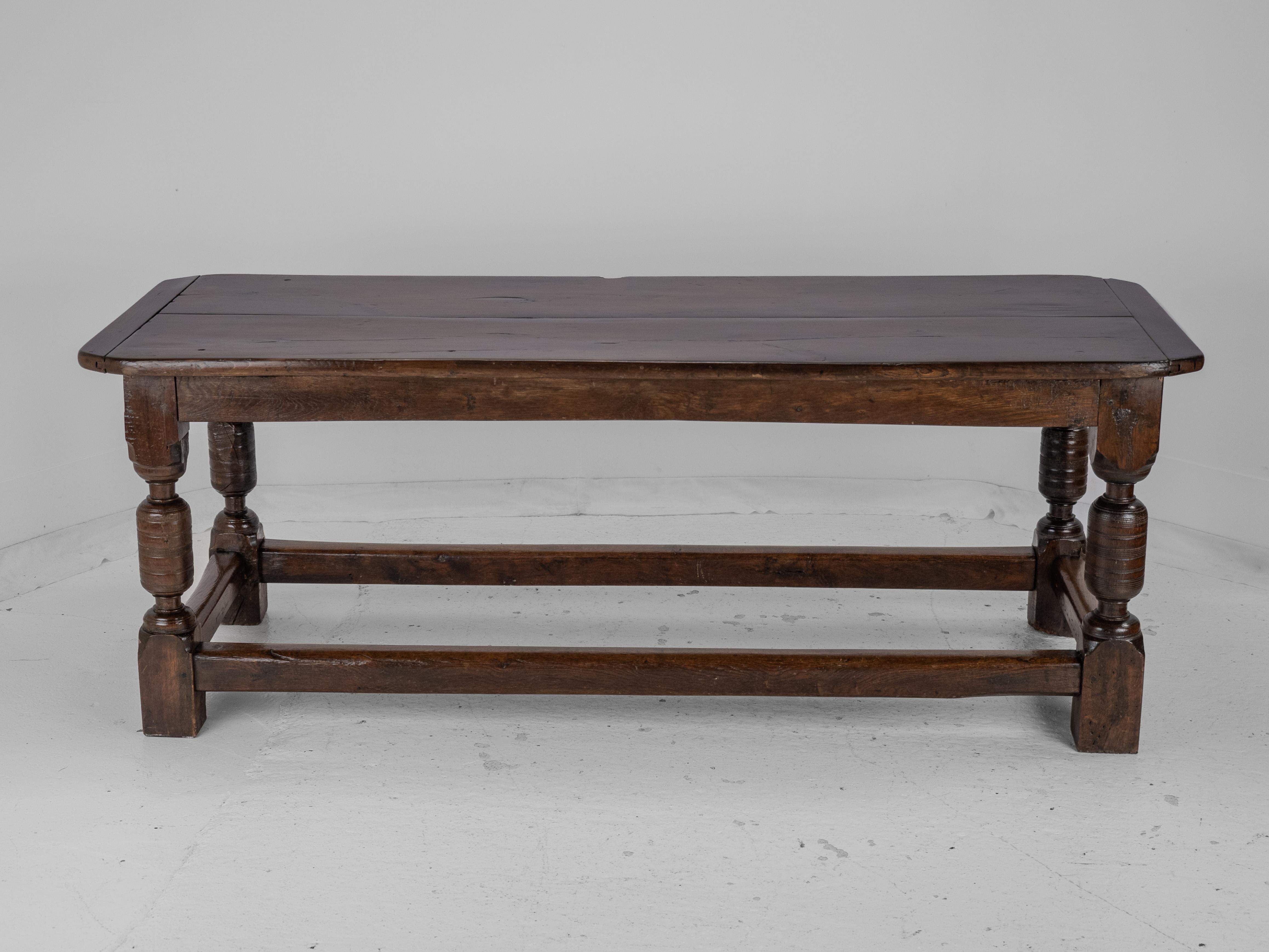 17th and 18th Century Oak Refectory Dining Table (Carolean, Jacobean, Georgian) In condizioni buone in vendita a Leeds, GB