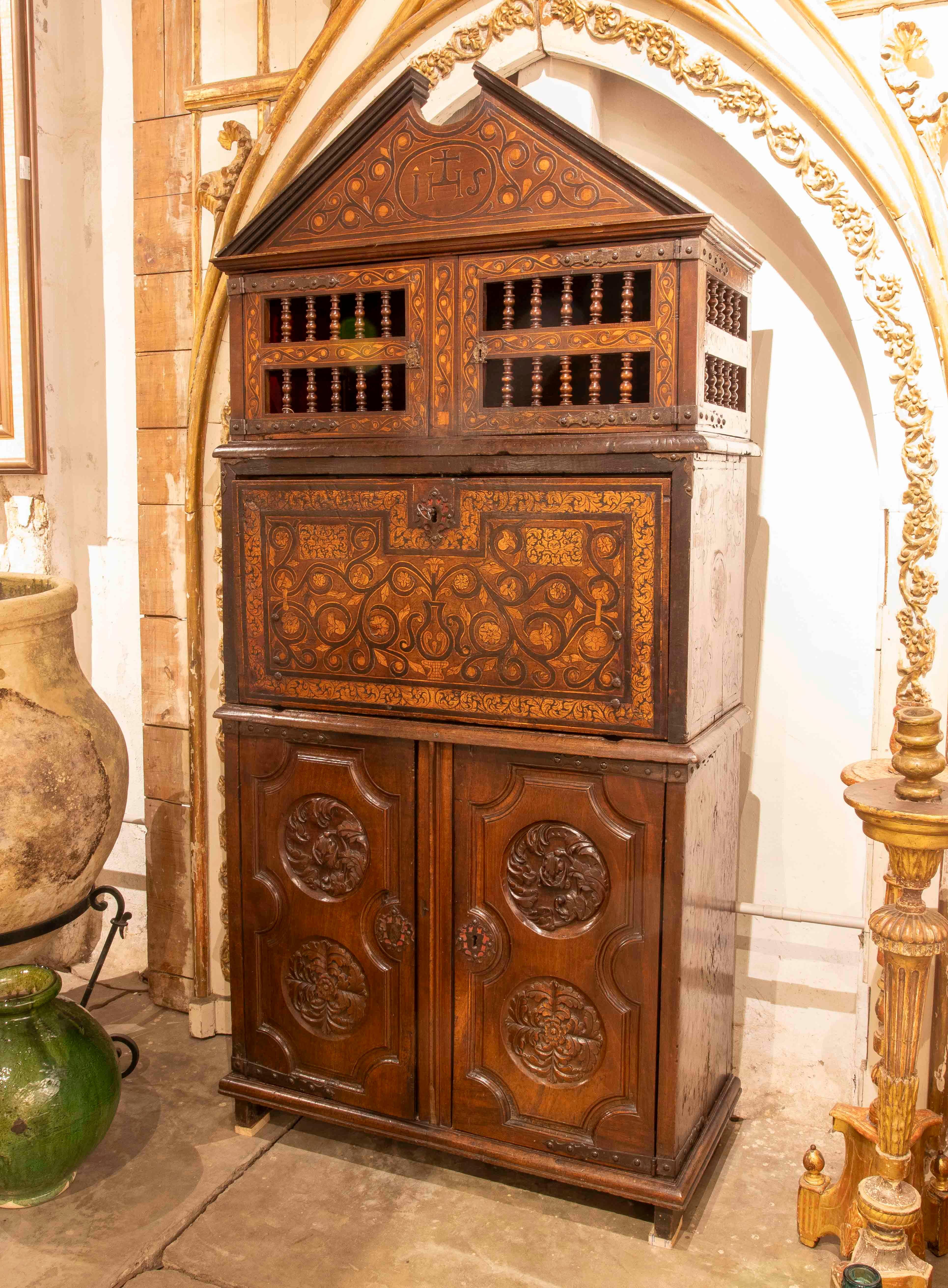 Spanish 17th Asturian Chest of Drawers Carved in Wood with Antique Fittings and Doors For Sale