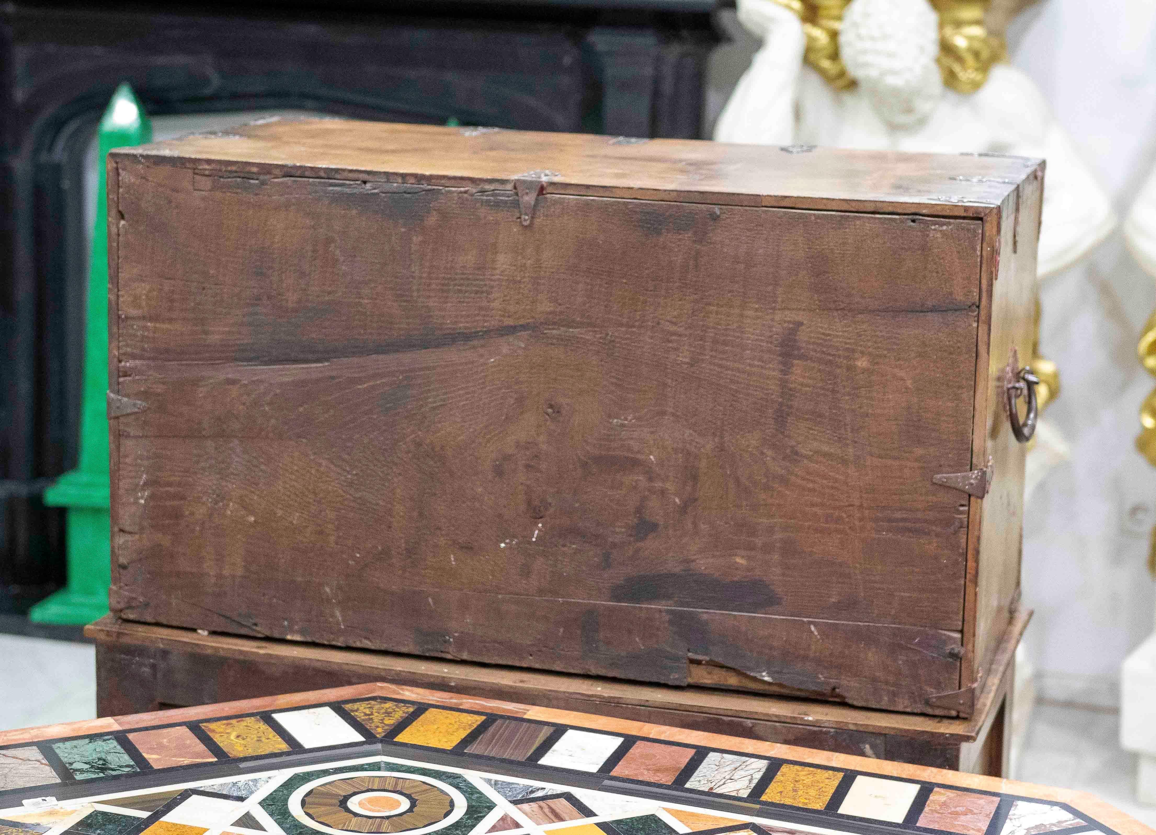 Bargas Bargueño del XVII con Taquilla de Madera Policromada en venta 13