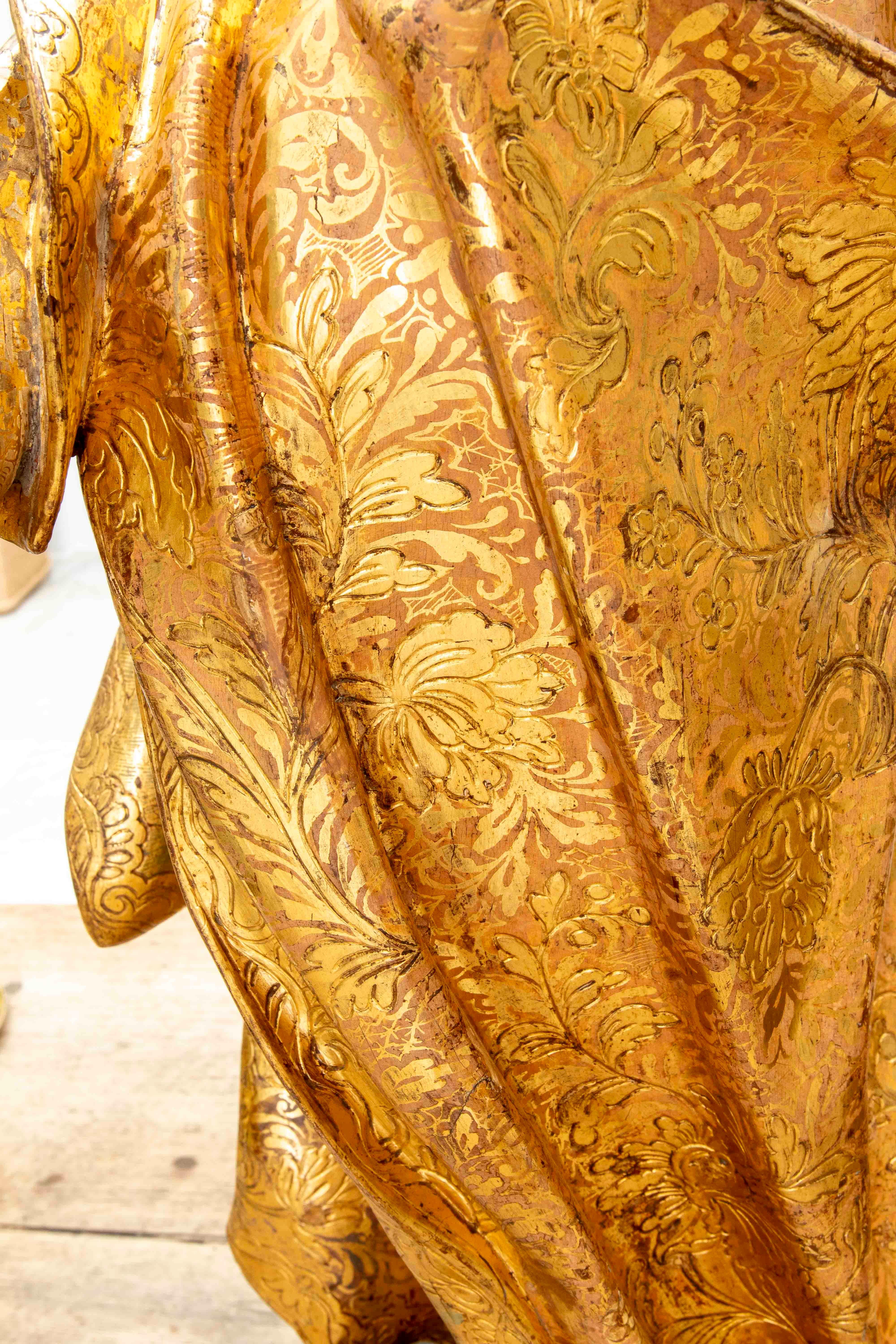 17th Baroque Sculpture of Saint Joseph & the Child, Polychrome & Gilded Carving For Sale 7