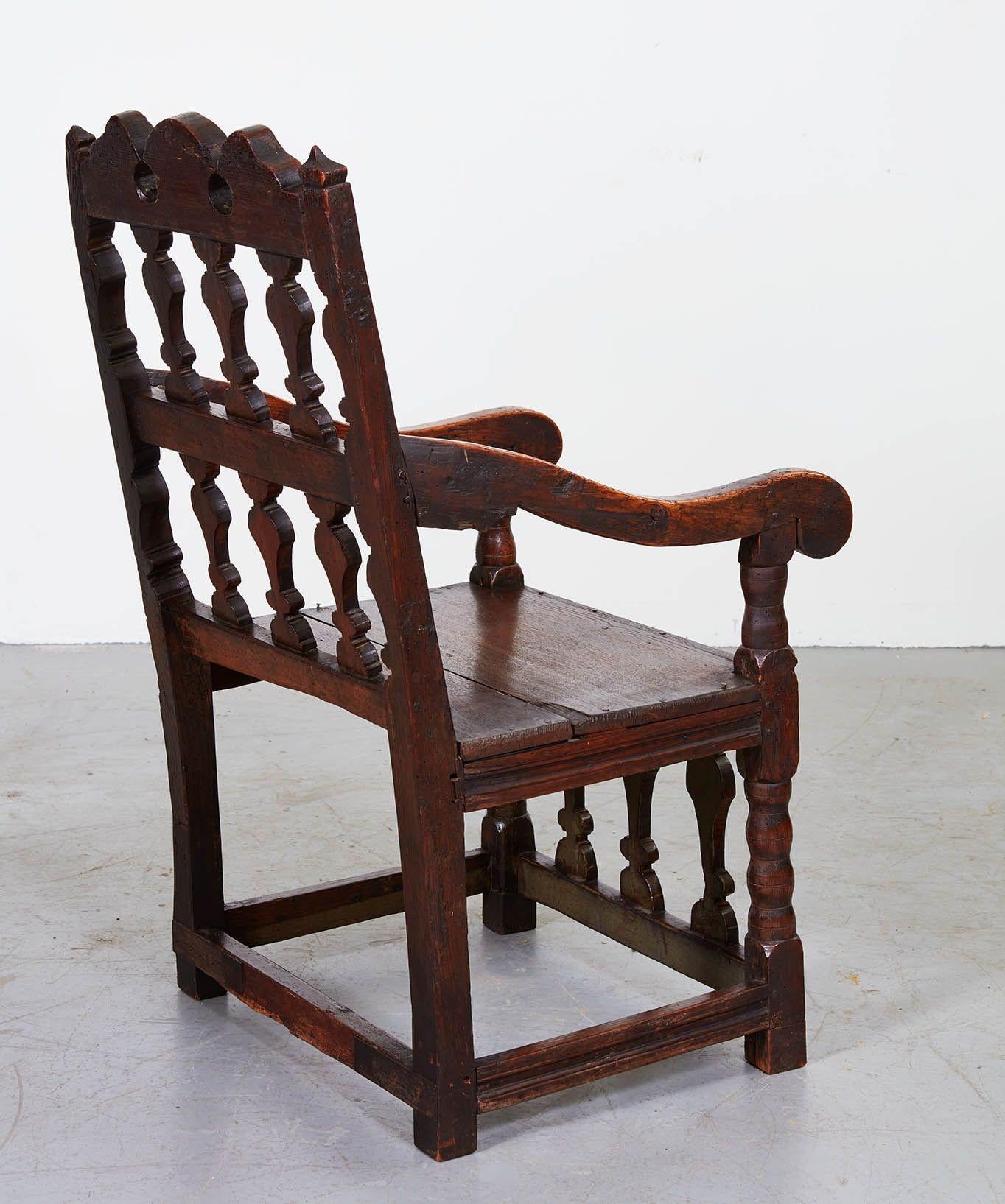 17th c. Abbot's Chair In Fair Condition For Sale In Greenwich, CT