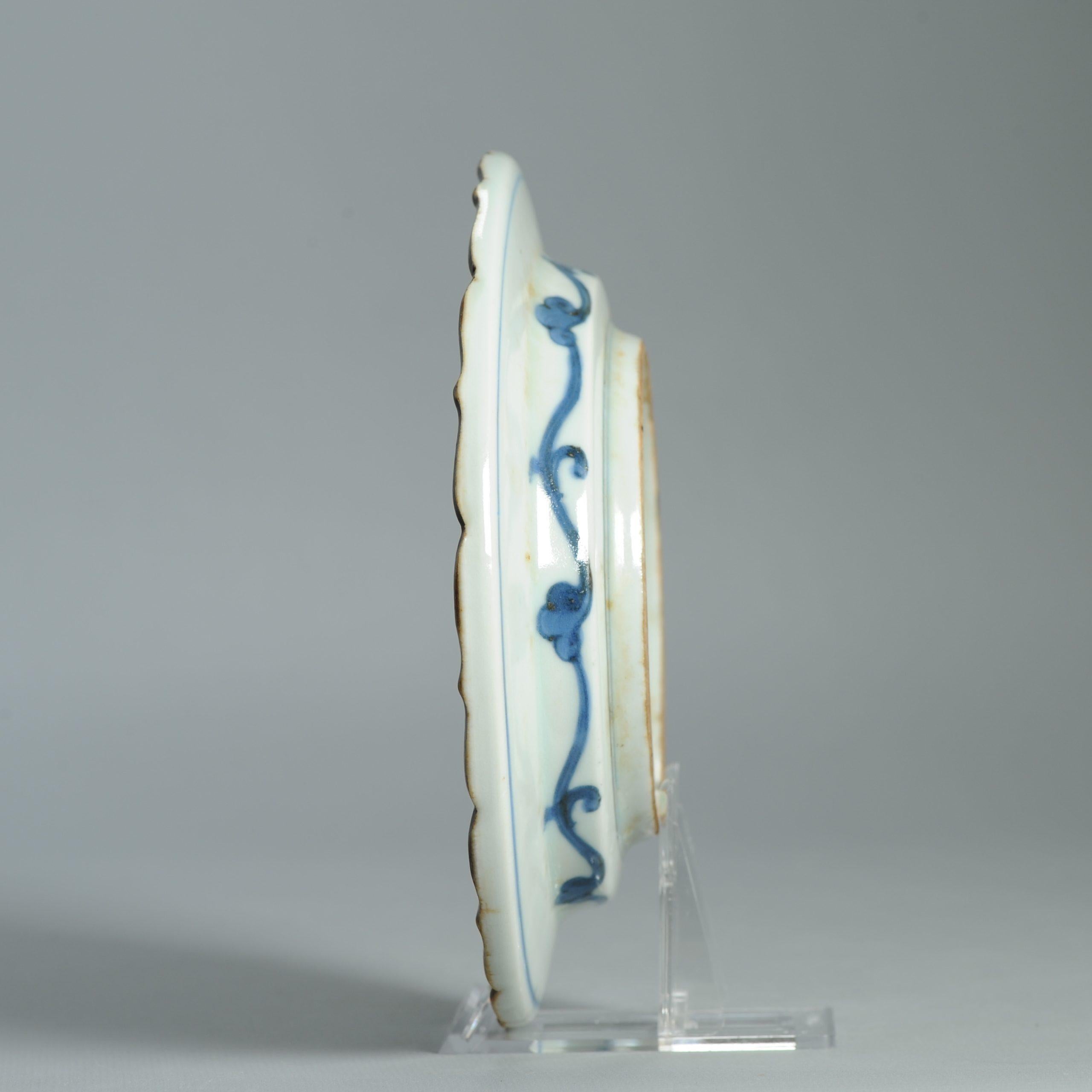Plato Japonés Antiguo del Siglo XVII Estilo Ming Tianqi Kosometsuke Periodo Edo Chino en venta