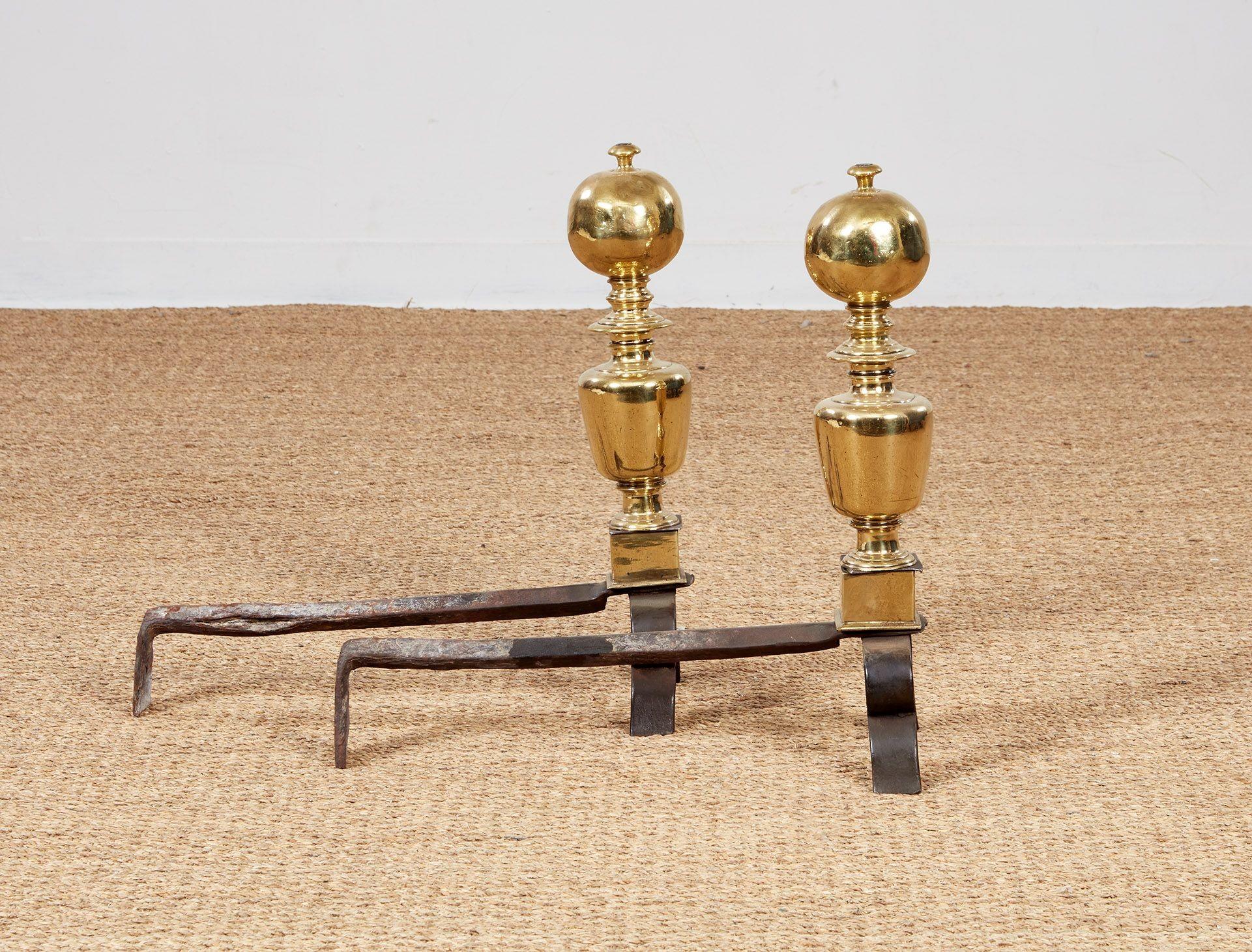 17th c. Brass Ball Top Andirons en vente 4