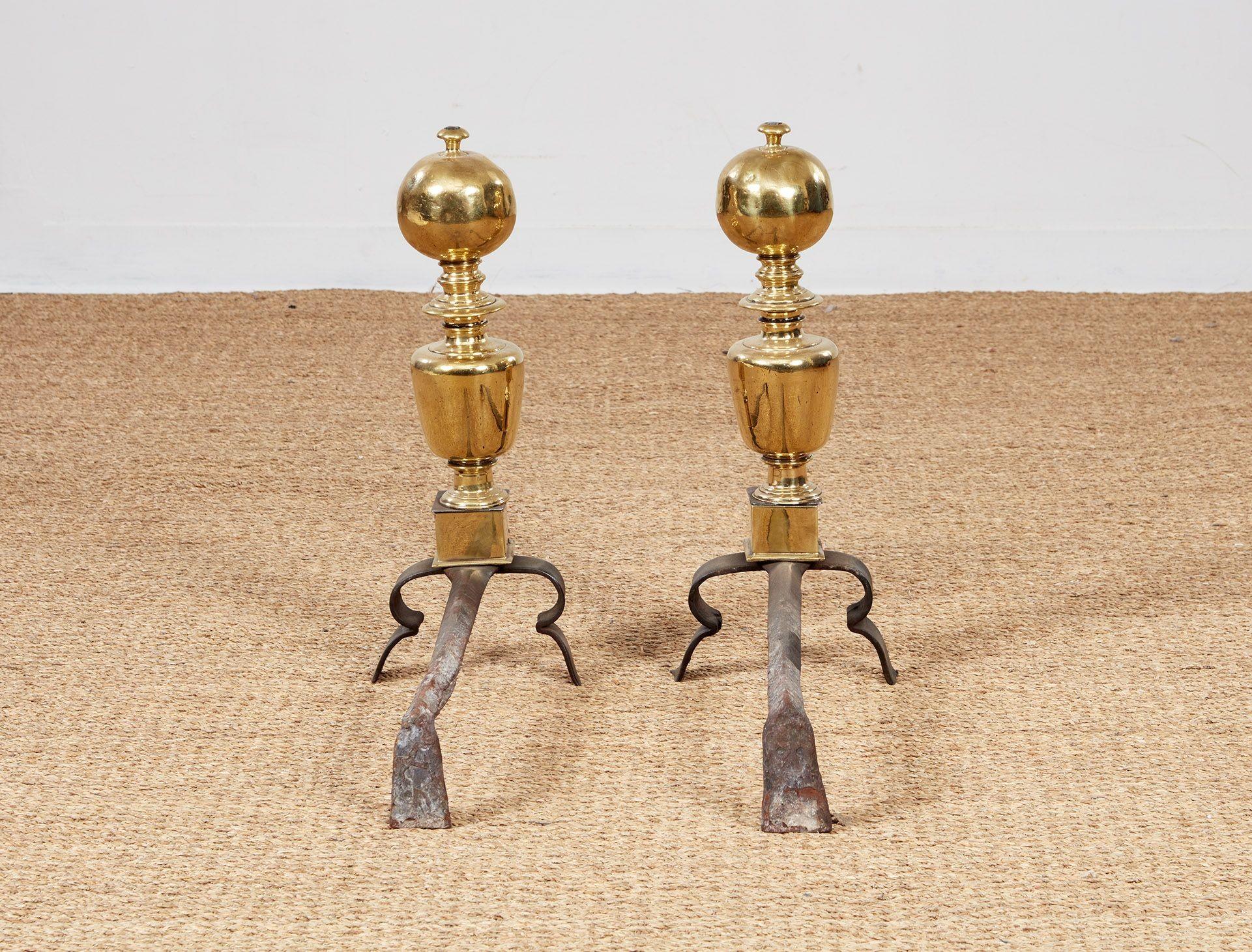 17th c. Brass Ball Top Andirons en vente 6