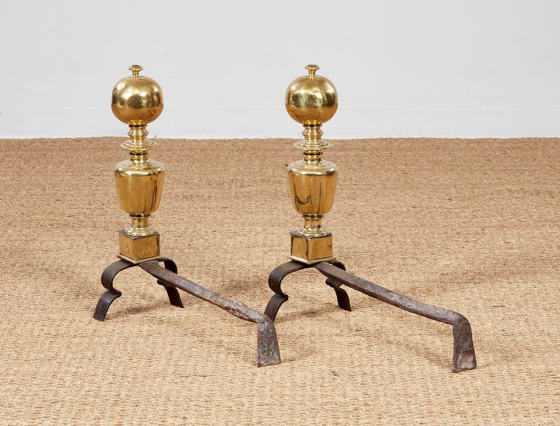 17th c. Brass Ball Top Andirons en vente 7