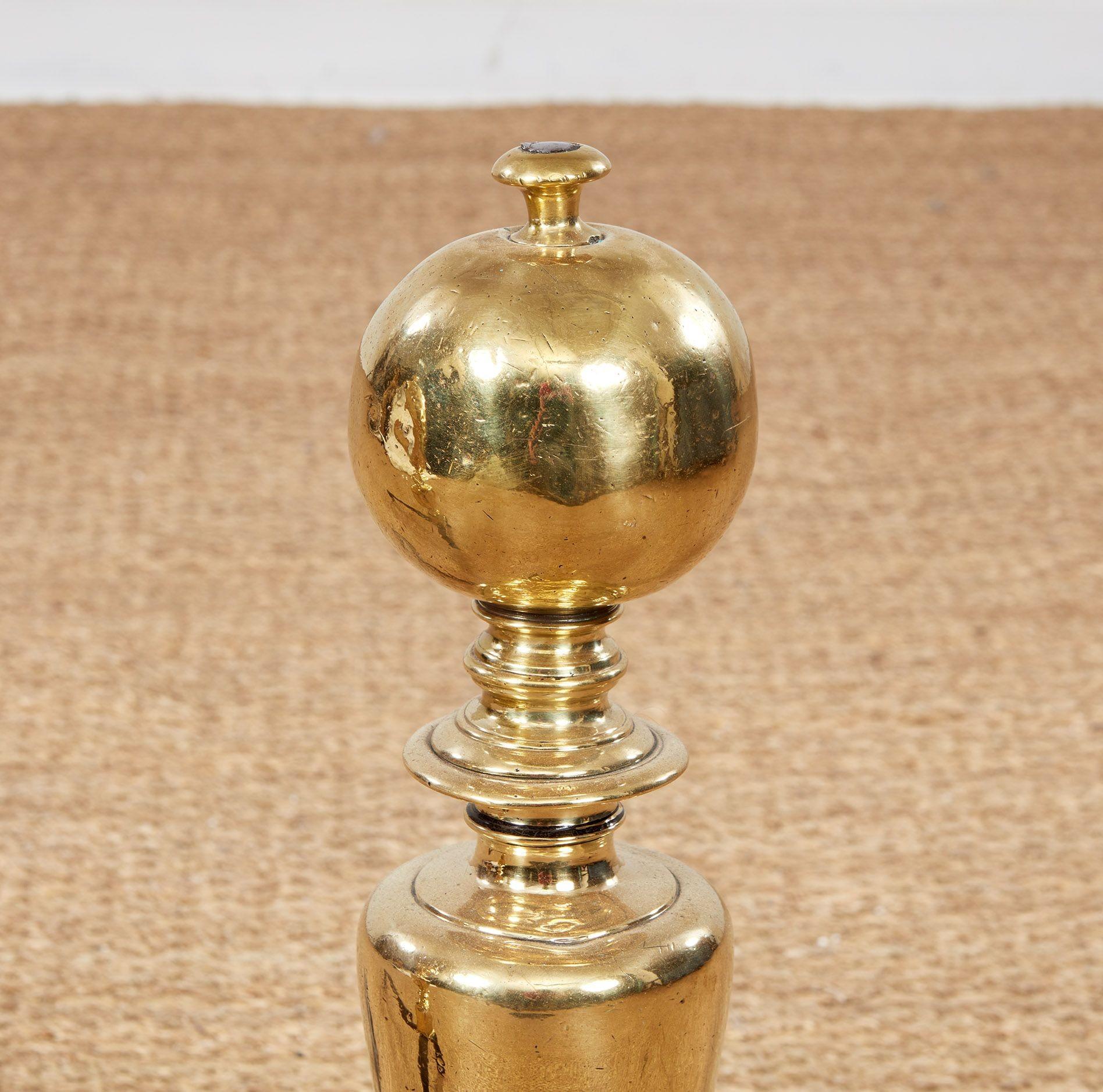 XVIIIe siècle et antérieur 17th c. Brass Ball Top Andirons en vente