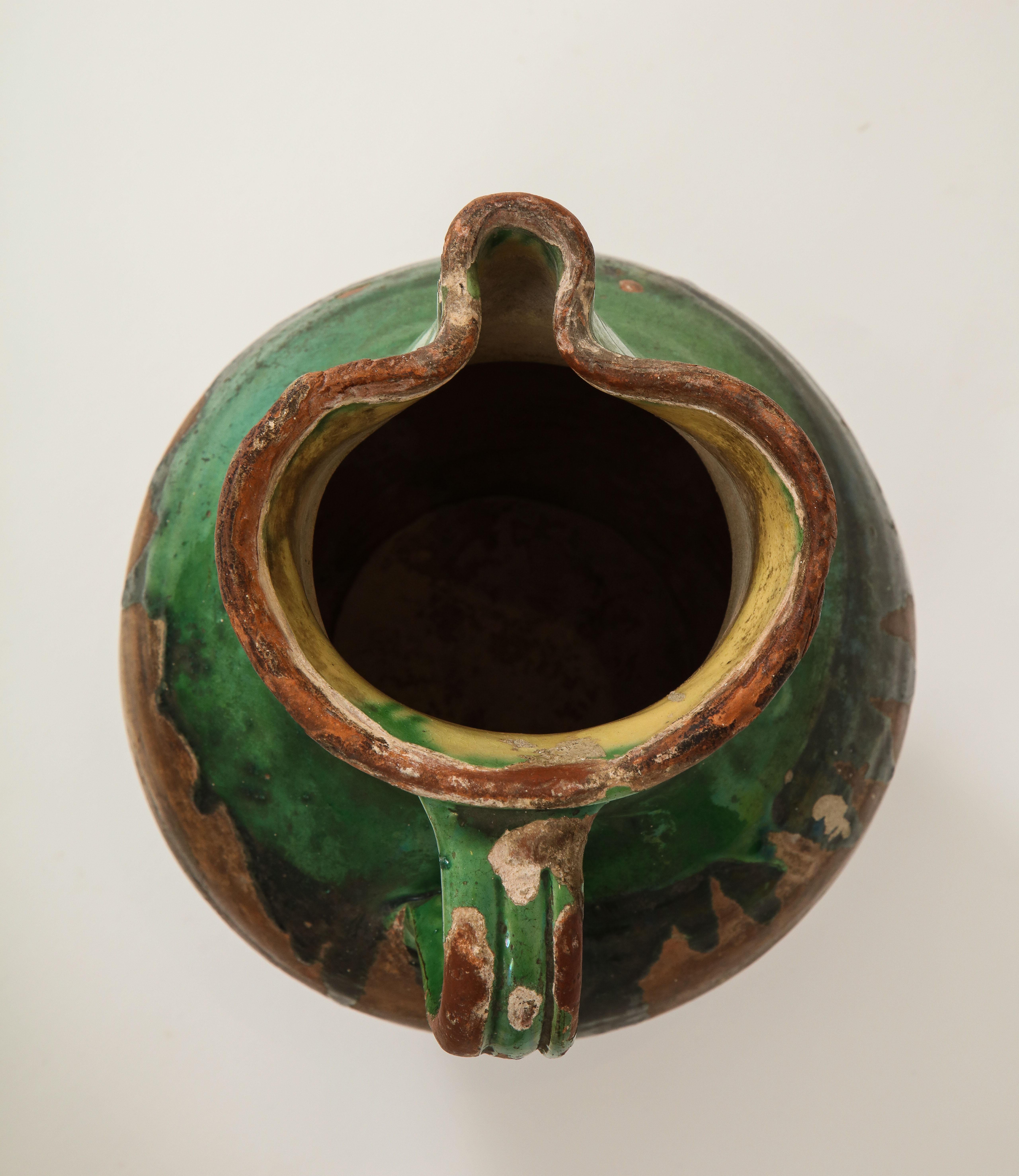 17th Century Earthenware Pitcher with Yellow and Green Glaze, Friesland In Fair Condition In Brooklyn, NY