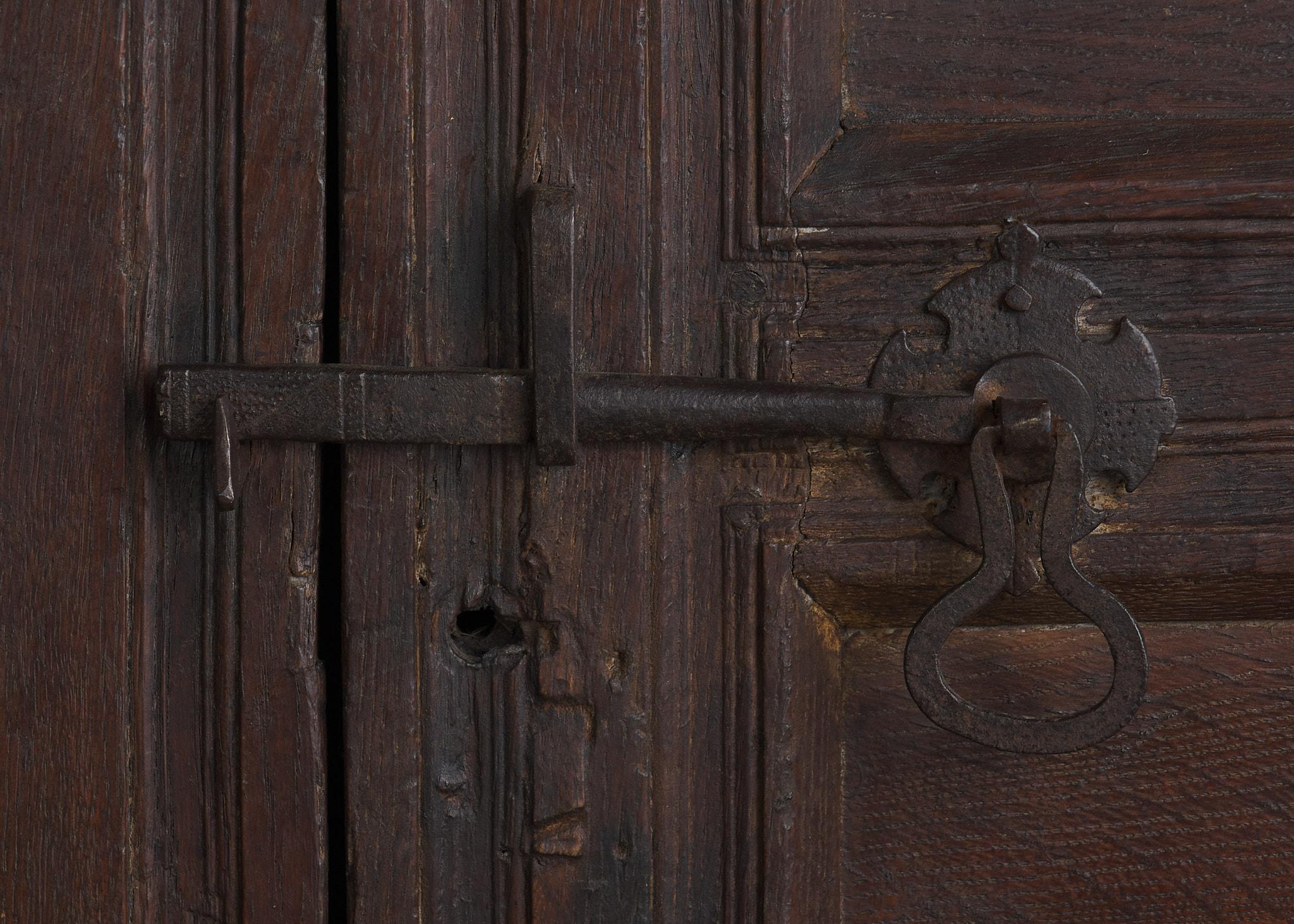 17Th C English Oak Cabinet For Sale 1