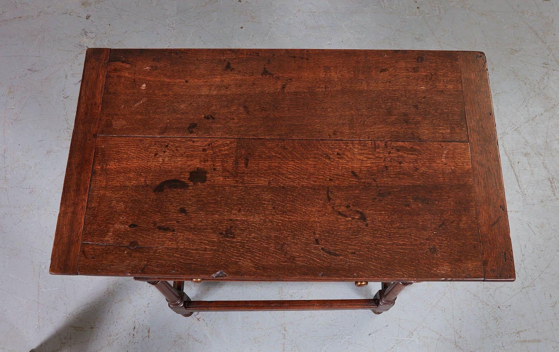 17th c. English Oak Table In Good Condition For Sale In Greenwich, CT