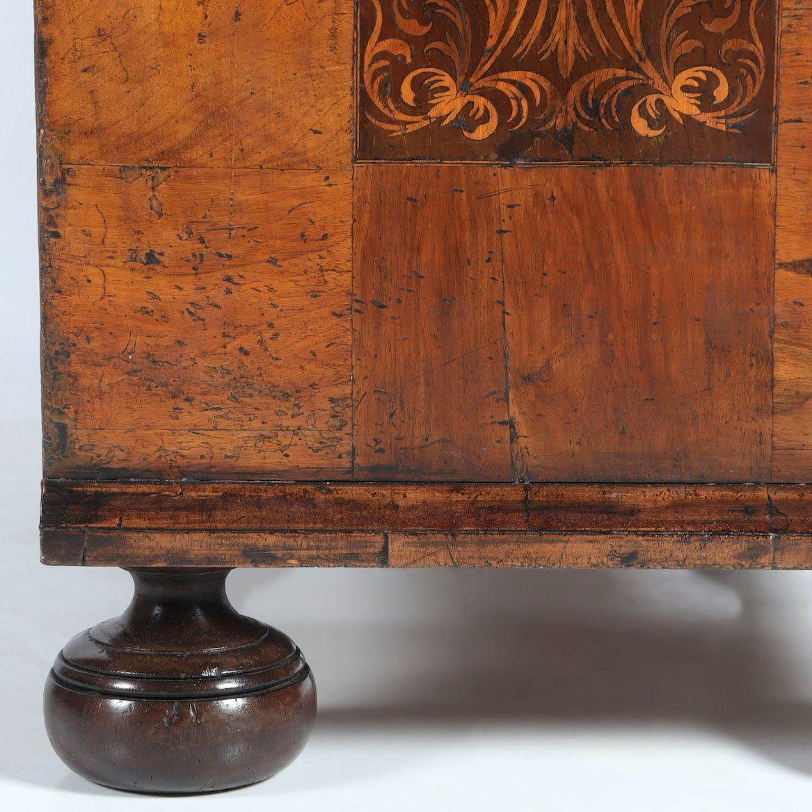 17th c. English William & Mary Walnut and Ebony Seaweed Marquetry Commode For Sale 9